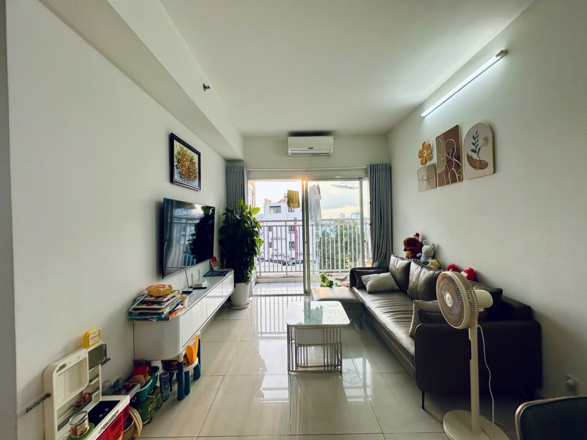 Căn hộ sạch đẹp, phù hợp người mua ở thật muốn nhận nhà sớm.
