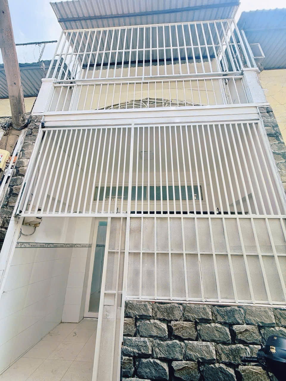 Nhà phố Xinh Giáp Vạn Phúc City - 48m2 – Nhỉnh 4 tỷ - Khu vực có nhiều chung cư, Tiện ích đầy đủ