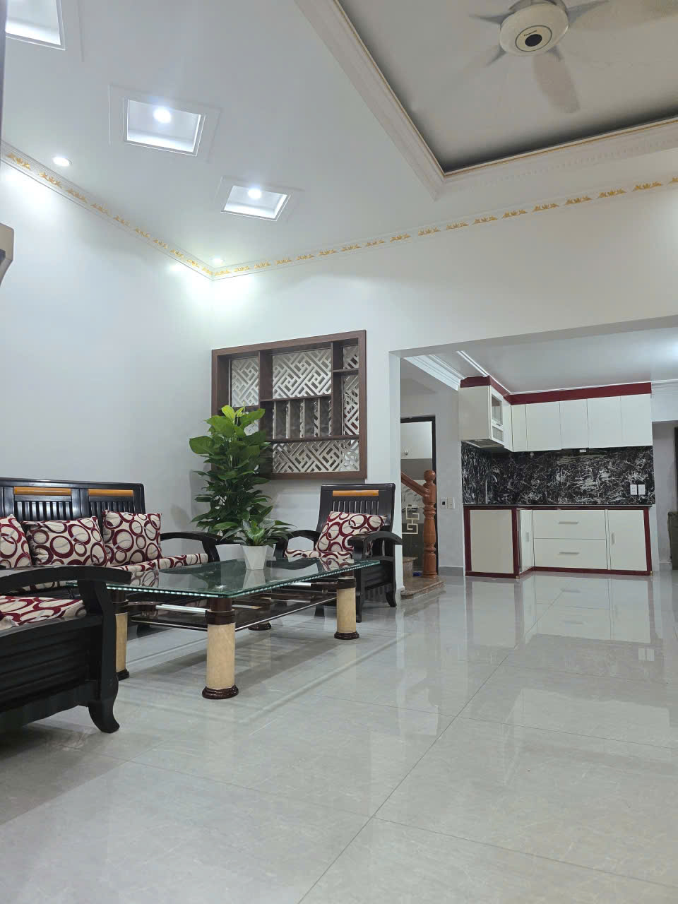 BÁN NHÀ 4 TẦNG HÀNG KÊNH – LÊ CHÂN