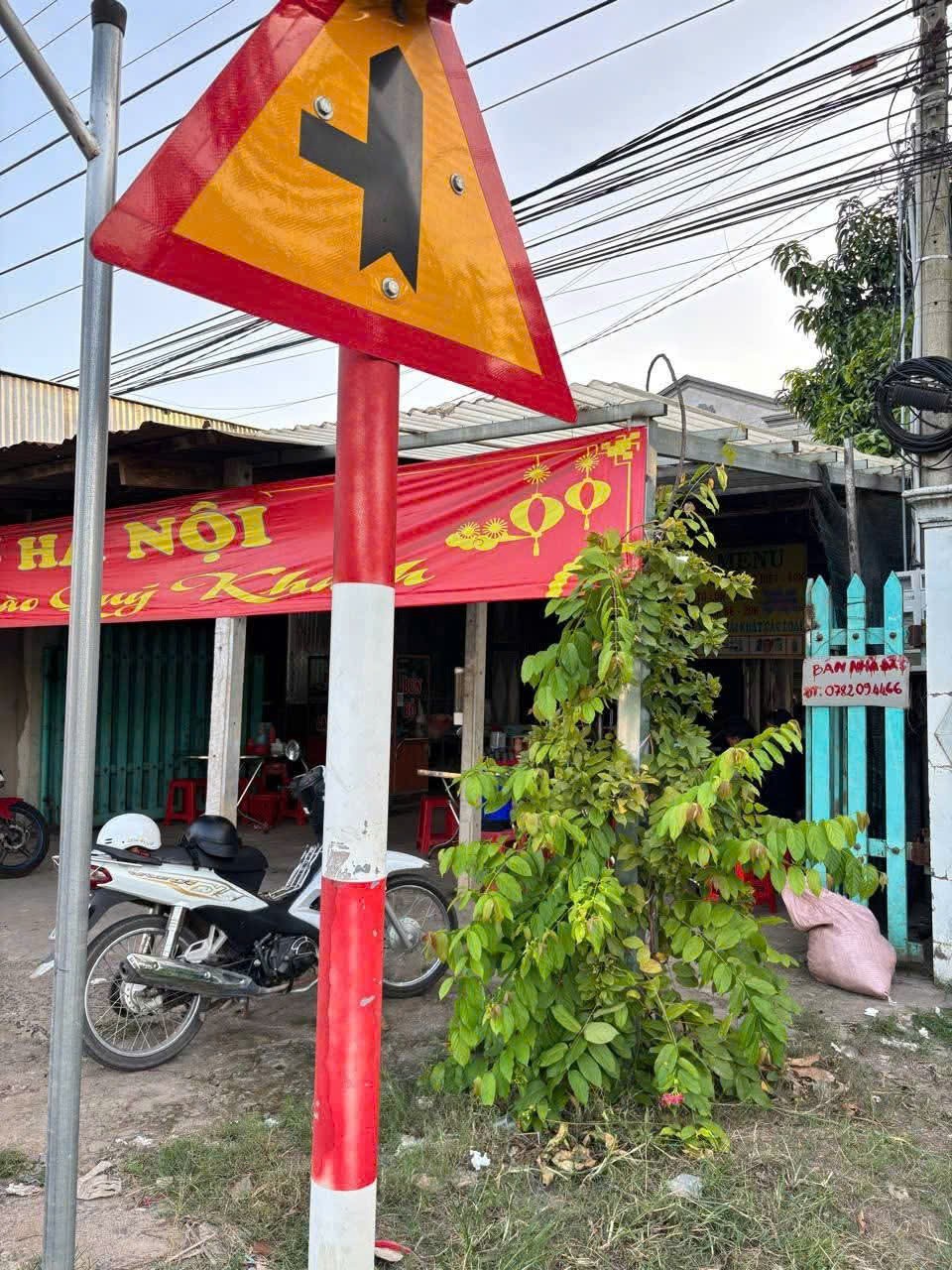 ĐẤT ĐẸP - VỊ TRÍ ĐẮC ĐỊA - Chính Chủ Bán Nhà Đất MẶT TIỀN Đường DT785 Ấp Tân Xuân, Tân Phú, Tây Ninh