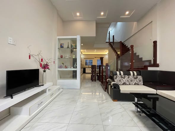 ⭐️Chính chủ bán nhà đẹp Phù Đổng Thiên Vương (P.8), P.Lâm Viên - Đà Lạt, chỉ 8 tỷ; 0913793025
