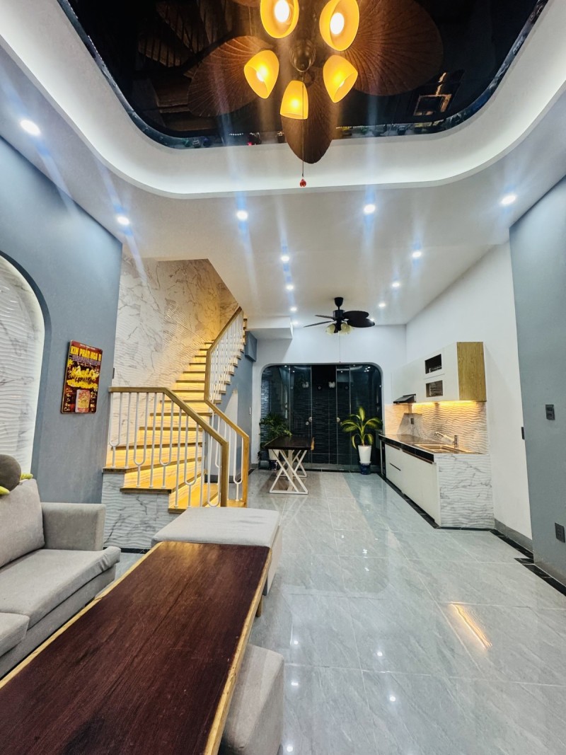 Bán nhà 4 tầng, 50m2, đường Nguyễn Duy Trinh, Q9, Thủ Đức, TP HCM,  sổ hồng riêng, giá 5,19  tỷ.