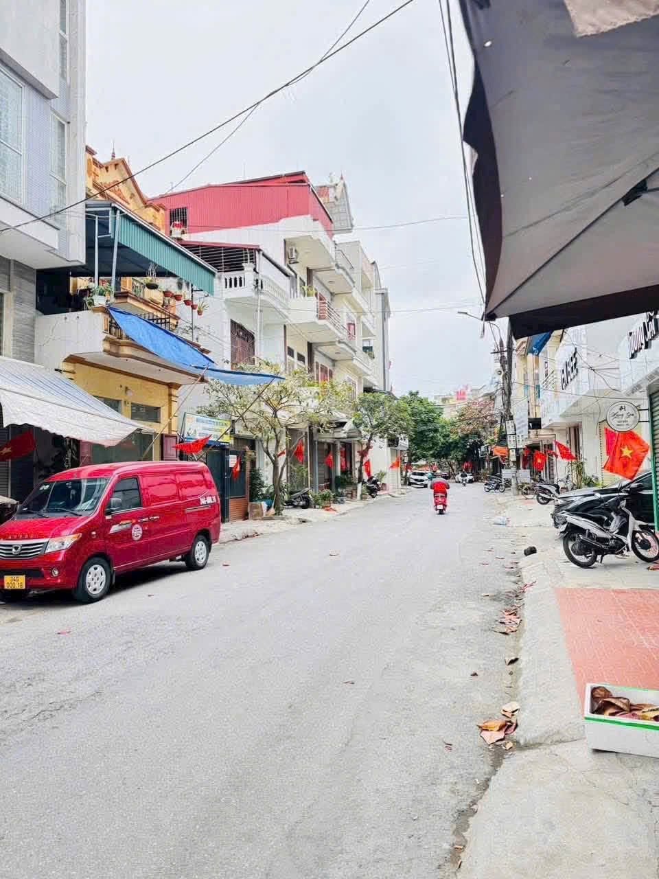 Bán nhà 3 tầng ngõ phố Nguyễn Chí Thanh, ph Tân Bình, TP HD, 58.5m2, mt 4.02m, ngõ oto chỉ 3.4 tỷ