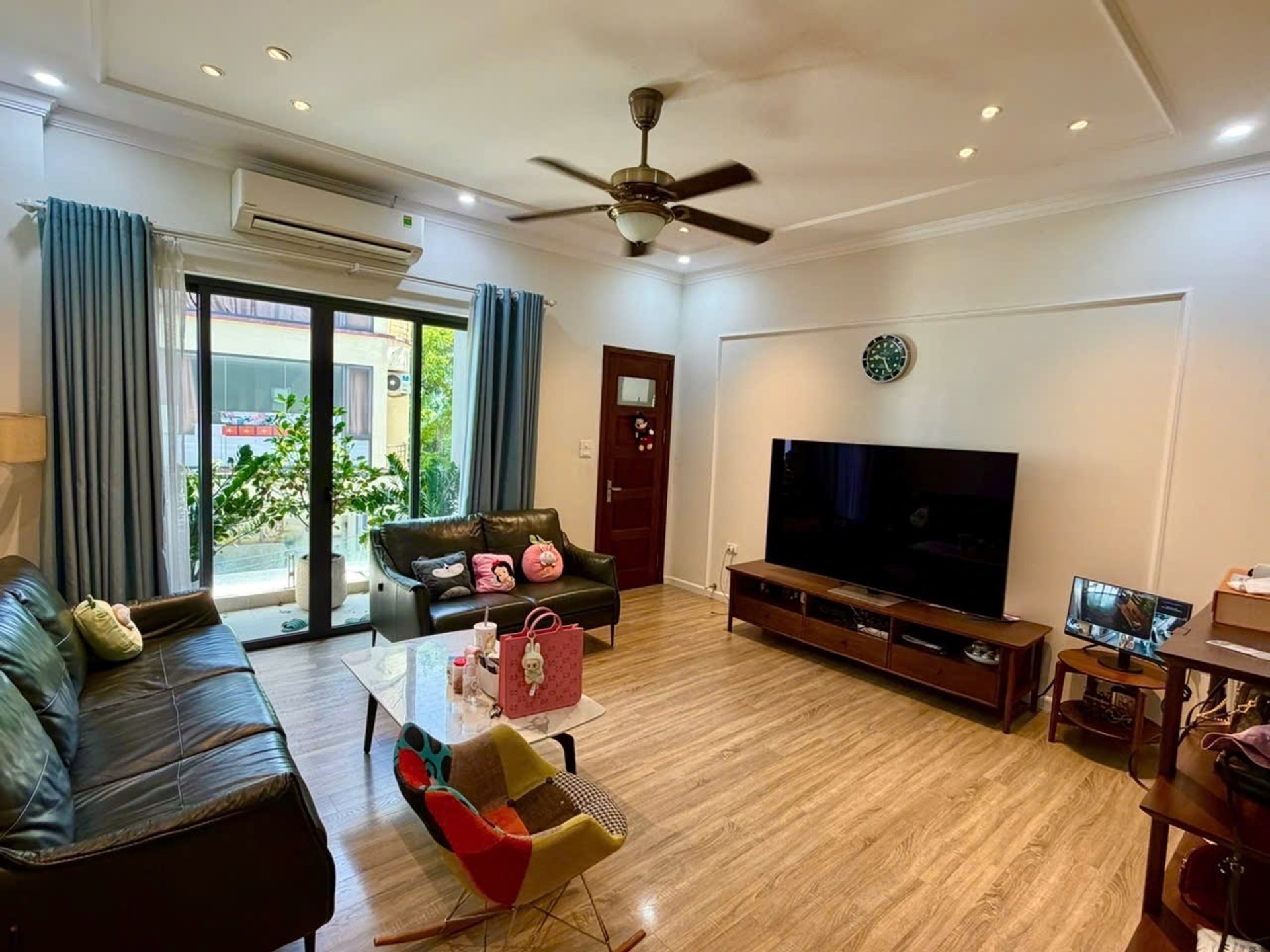 BÁN NHÀ VIỆT HƯNG 75M2- 5 Tầng THANG MÁY- VỈA HÈ, Ô TÔ TRÁNH- 25.x Tỷ