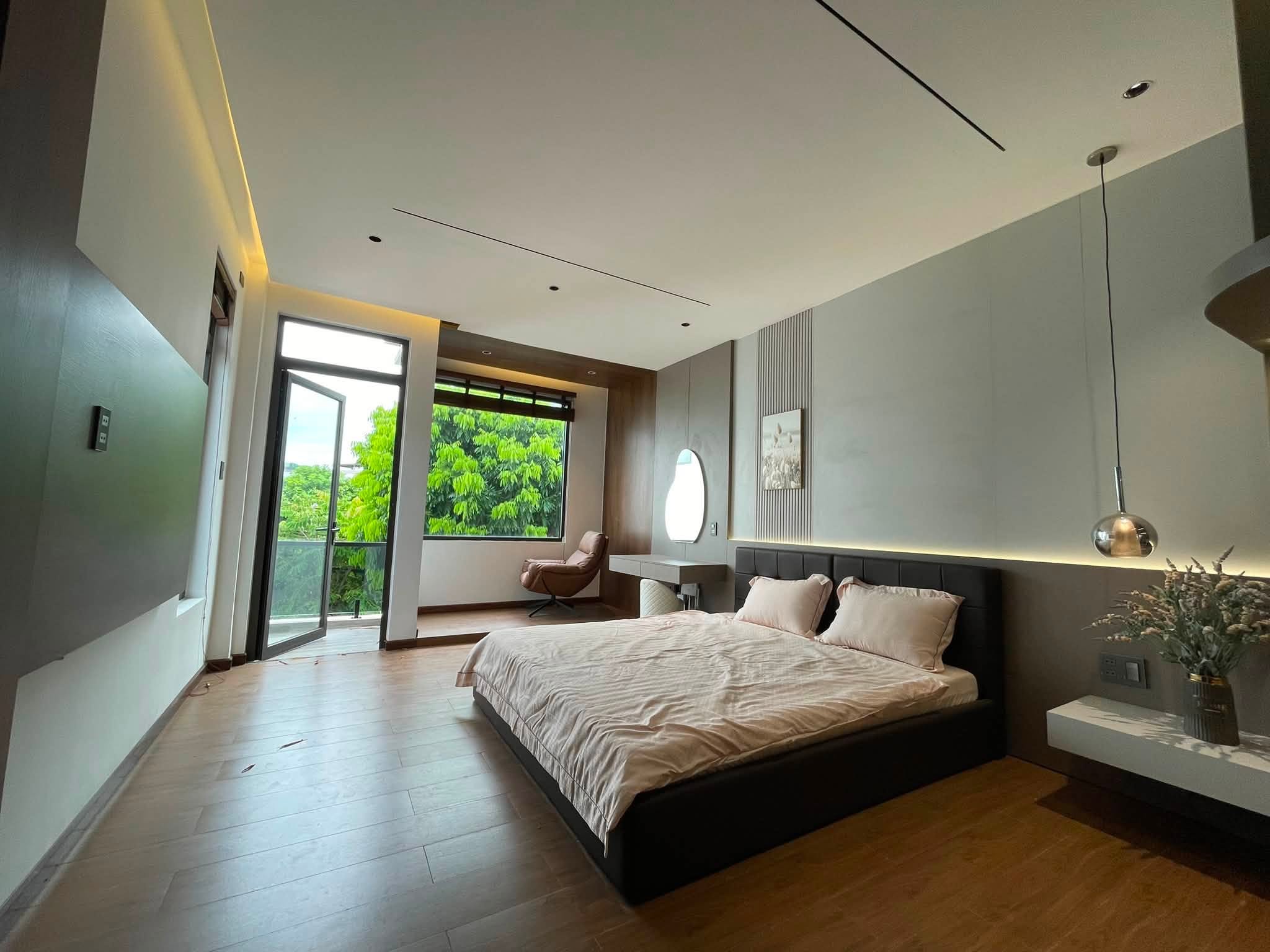 ♣ MT Nguyễn Như Hạnh gần Ngã Ba Huế, 103m2, 3 tầng, 4PN, sân Ô tô, 6.xx tỷ