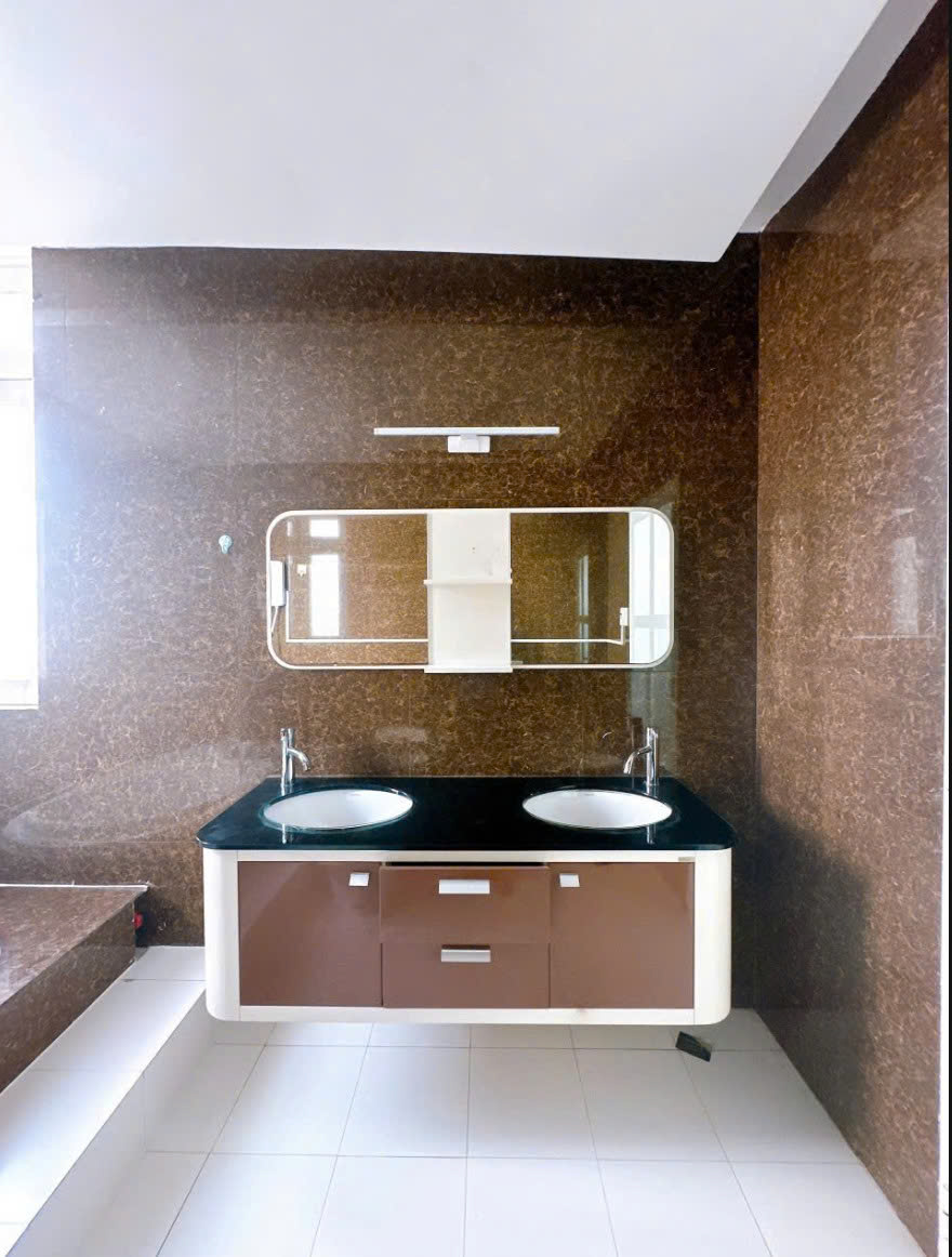 BÁN CĂN HỘ VILLA KINH DOANH 11 PHÒNG – HẺM XE HƠI ĐƯỜNG CÁCH MẠNG THÁNG 8, PHƯỜNG HÒA HƯNG (P13 CŨ), TP.HCM