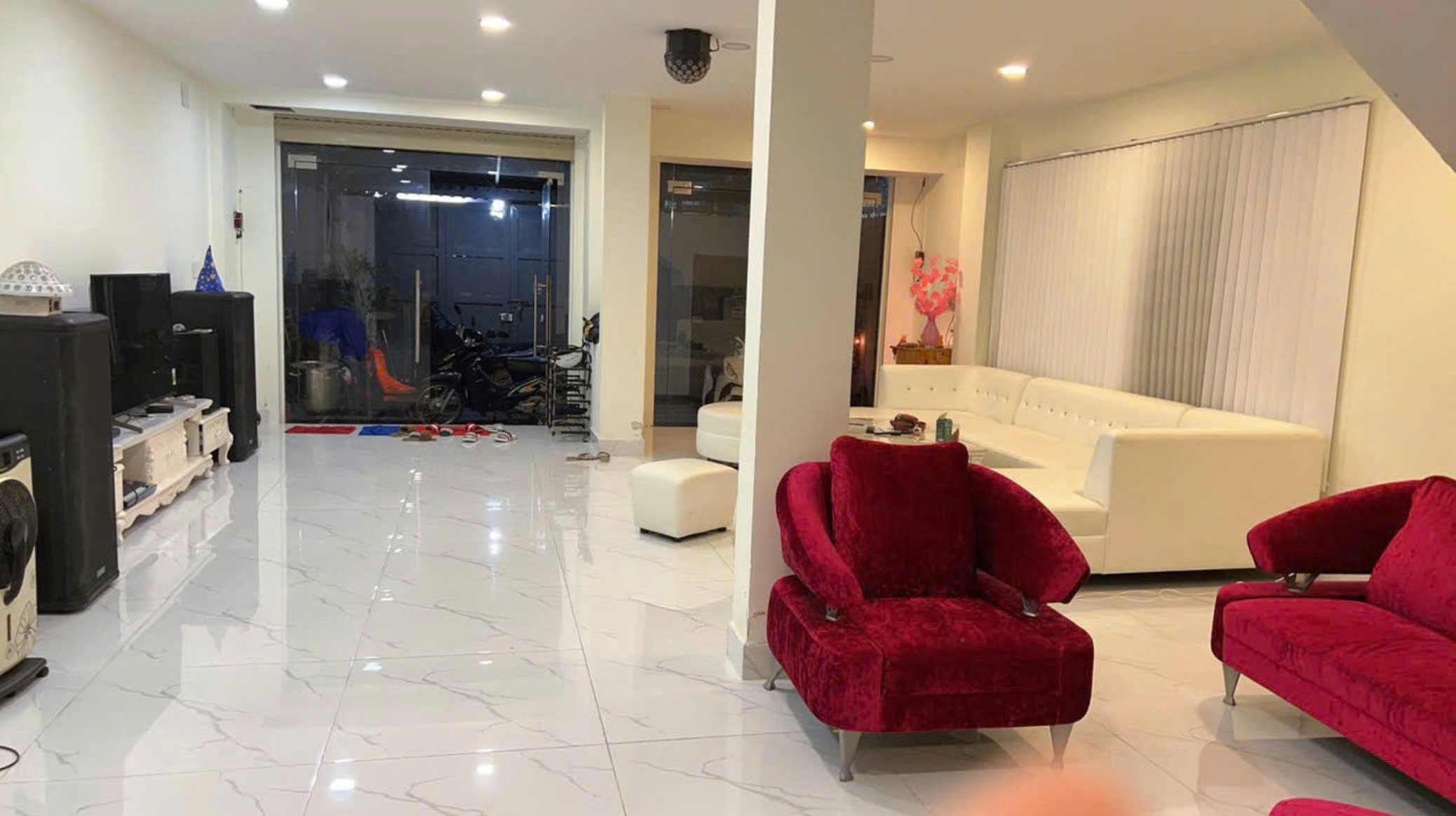 BÁN CĂN HỘ VILLA KINH DOANH 11 PHÒNG – HẺM XE HƠI ĐƯỜNG CÁCH MẠNG THÁNG 8, PHƯỜNG HÒA HƯNG (P13 CŨ), TP.HCM