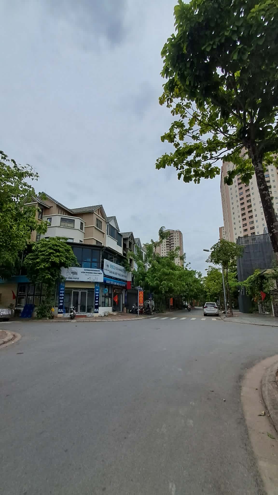 BÁN BIỆT THỰ THẠCH BÀN 83M2- 4 Tầng- KINH DOANH- Ở SƯỚNG- 2x Tỷ