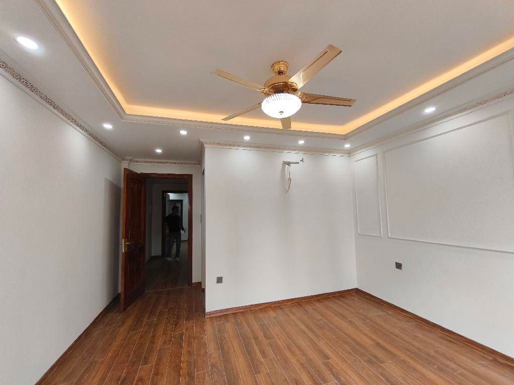 BÁN NHÀ VIỆT HƯNG 68M2- 6 Tầng THANG MÁY- MẶT PHỐ KINH DOANH ĐỈNH- 19.x Tỷ