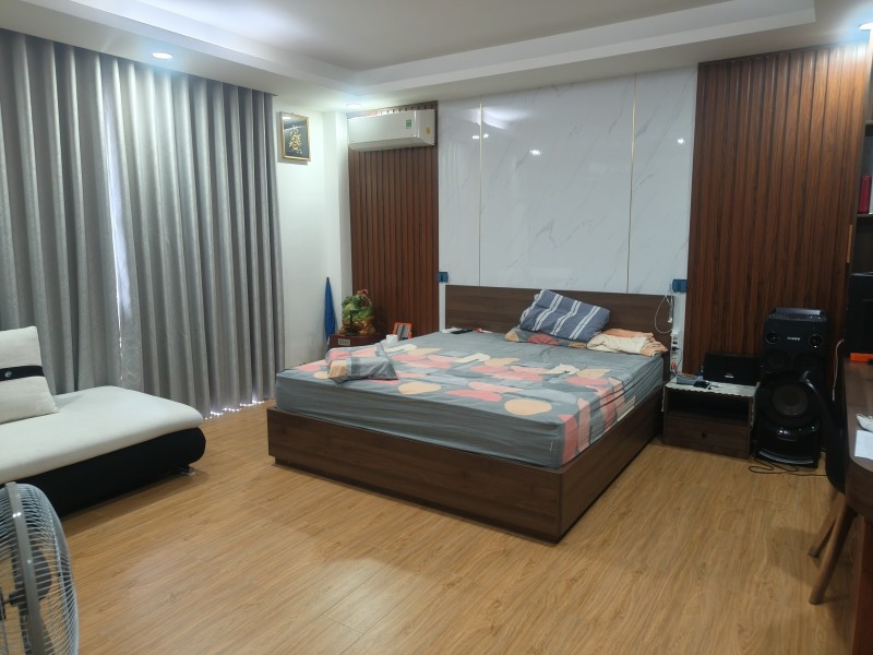 Bán nhà  đường Số 9, Linh Trung, Thủ Đức, TP HCM. DT 107m2, 4 tầng, giá 15.8 tỷ.-3