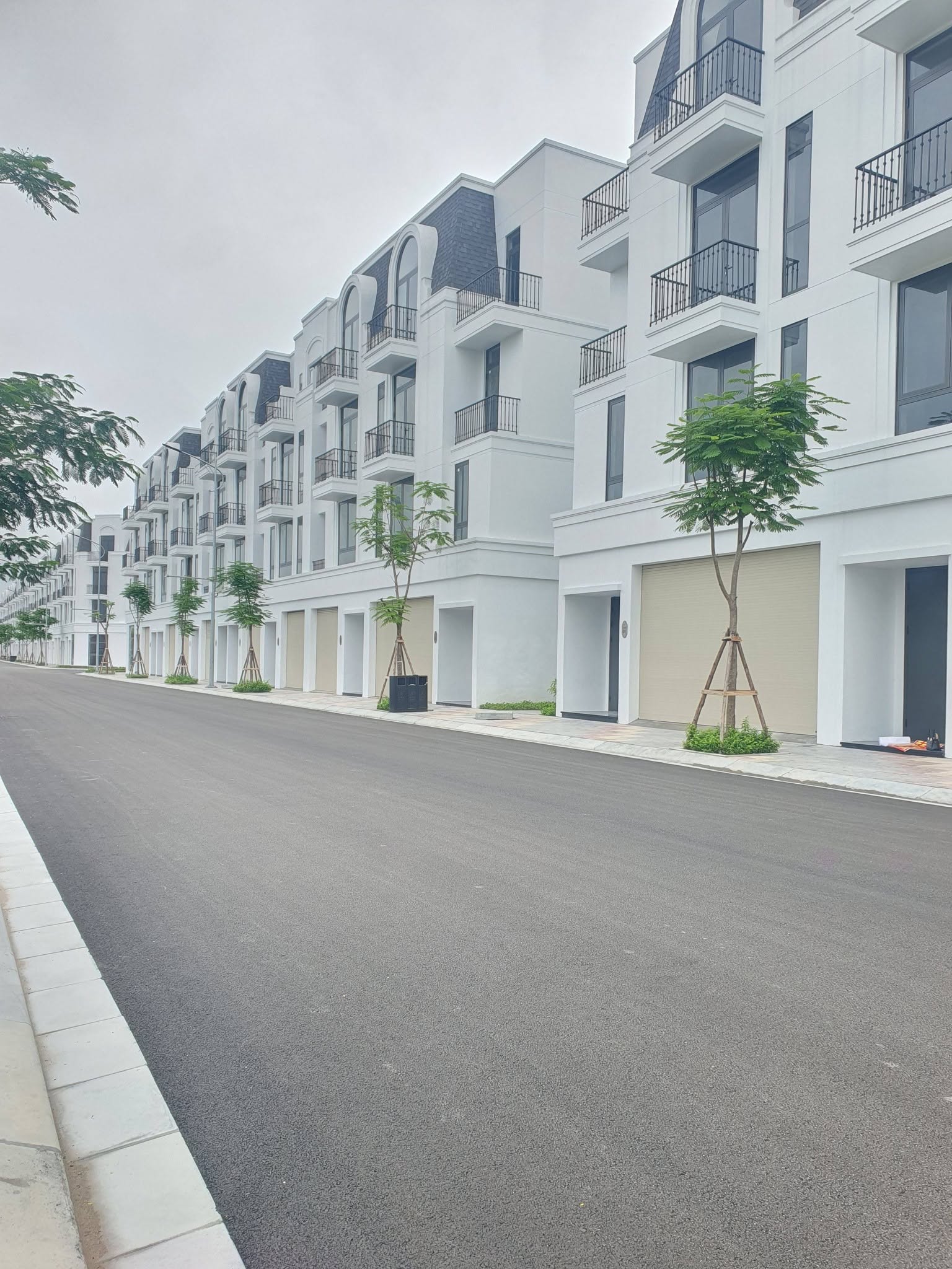 Cơ hội sở hữu căn nhà phố vị trí đẹp, đối diện tổ hợp nhà ở cao tầng,kinh doanh siêu đỉnh-3