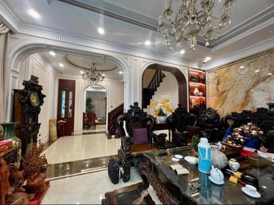 Bán nhà phố Kim Mã Thượng Linh Lang, gần phố, 130m, xây apartment cực đẹp, giá hợp lý