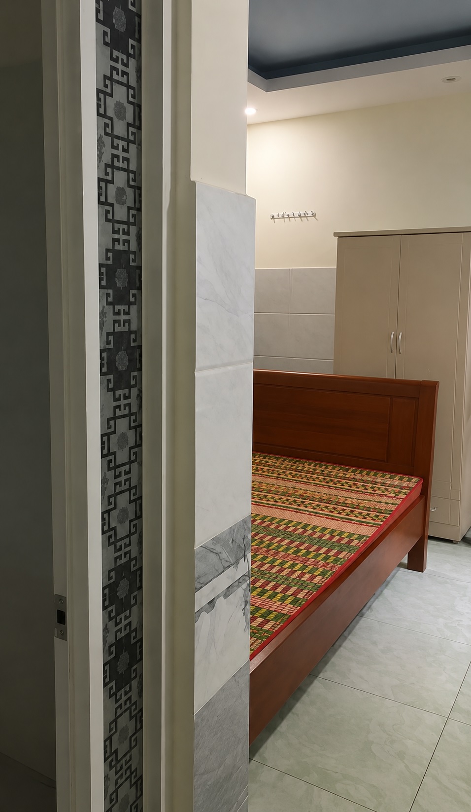 ► Gần Nguyễn Văn Linh  Nguyễn Hoàng, 41m2, 4 tầng đúc, 4PN khép kín, sân thượng, 3.x tỷ nhỏ