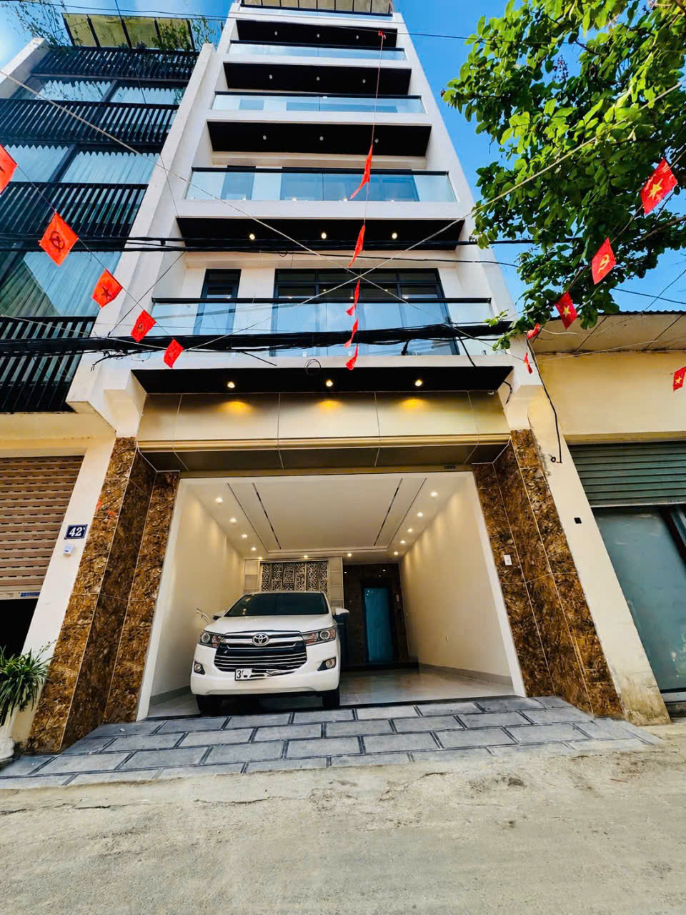 BÁN NHÀ BÁT KHỐI 50M2- 6 Tầng THANG MÁY- NGÕ THÔNG, Ô TÔ TRÁNH, KINH DOANH- 13.x Tỷ