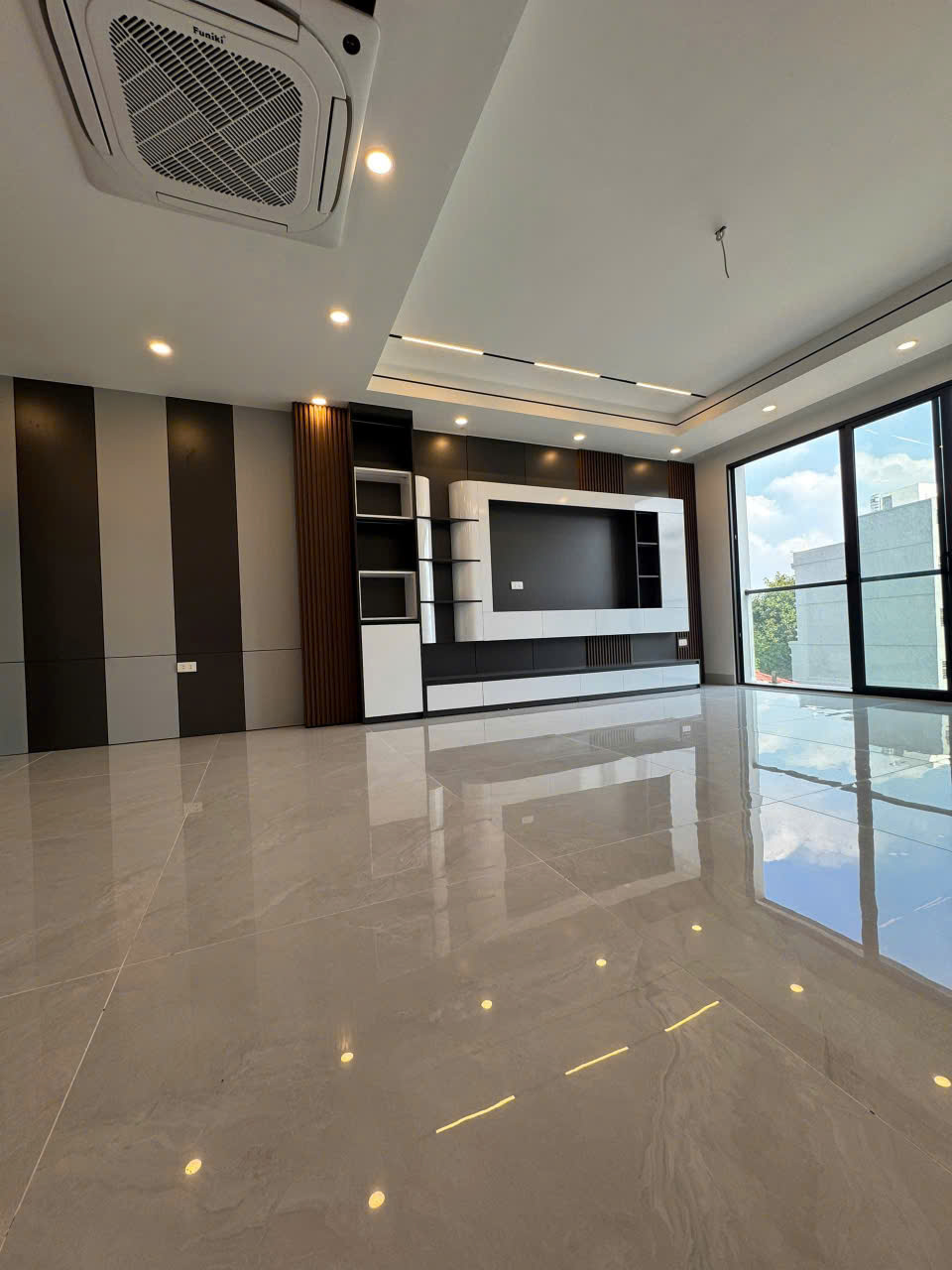 BÁN NHÀ BÁT KHỐI 50M2- 6 Tầng THANG MÁY- NGÕ THÔNG, Ô TÔ TRÁNH, KINH DOANH- 13.x Tỷ