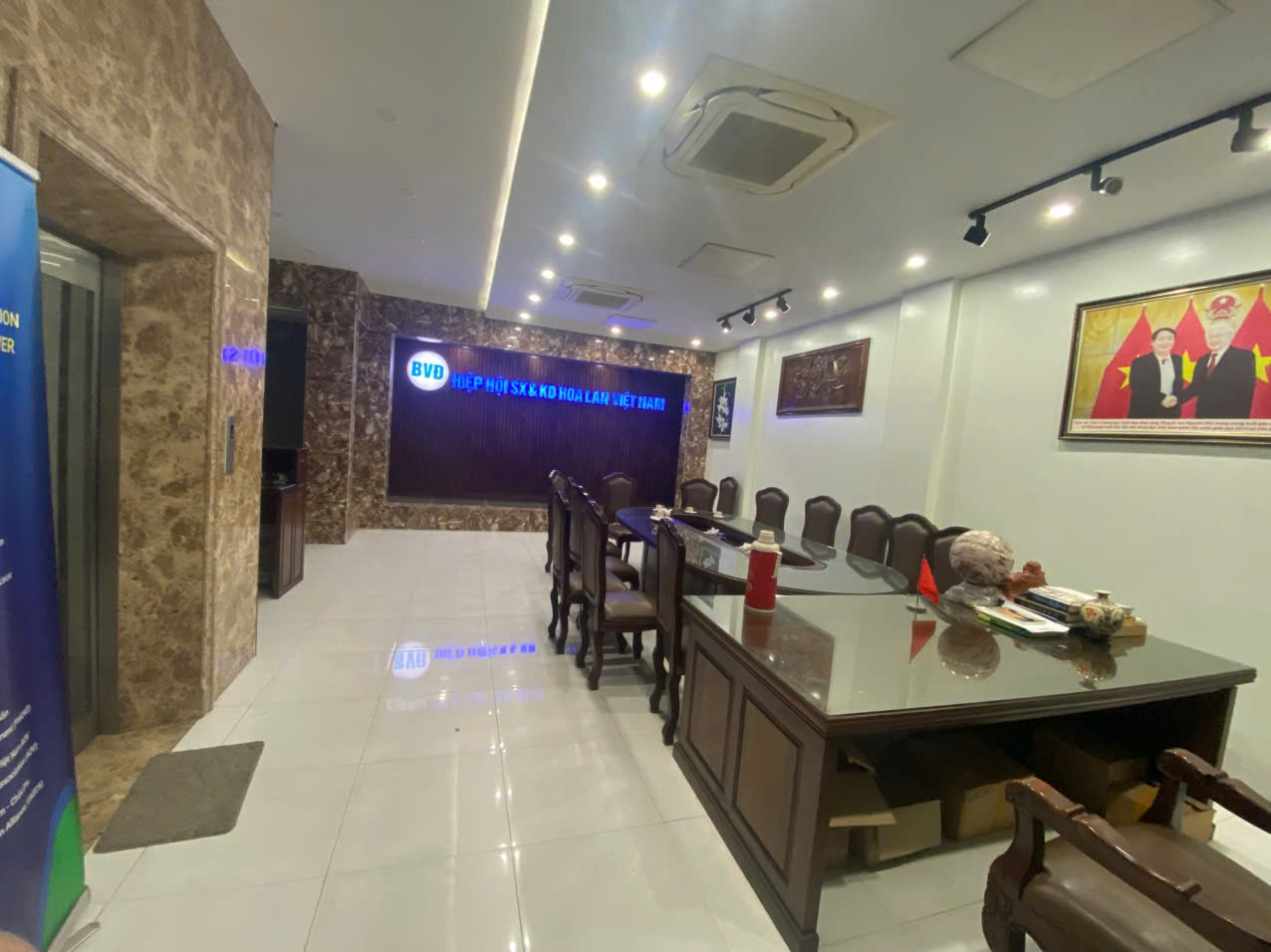 CHO THUÊ MẶT BẰNG 3 sàn thông suốt LÀM VĂN PHÒNG HOẶC KINH DOANH – MẶT TIỀN PHẠM VĂN ĐỒNG, CỔ NHUẾ, HÀ NỘI