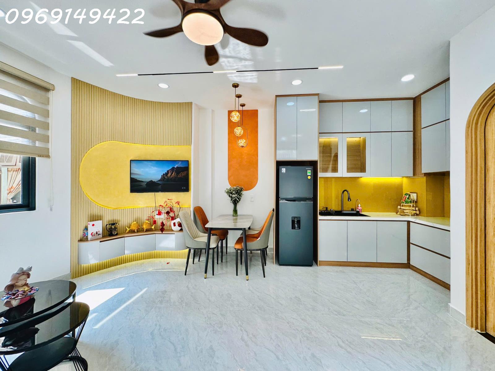 SIÊU PHẨM MỚI ĐẸP 2 MẶT TIỀN HẺM XE HƠI 7 CHỖ TỚI NHÀ -  2 TẦNG - DTSD 50M2. NHỈNH 5TY-3
