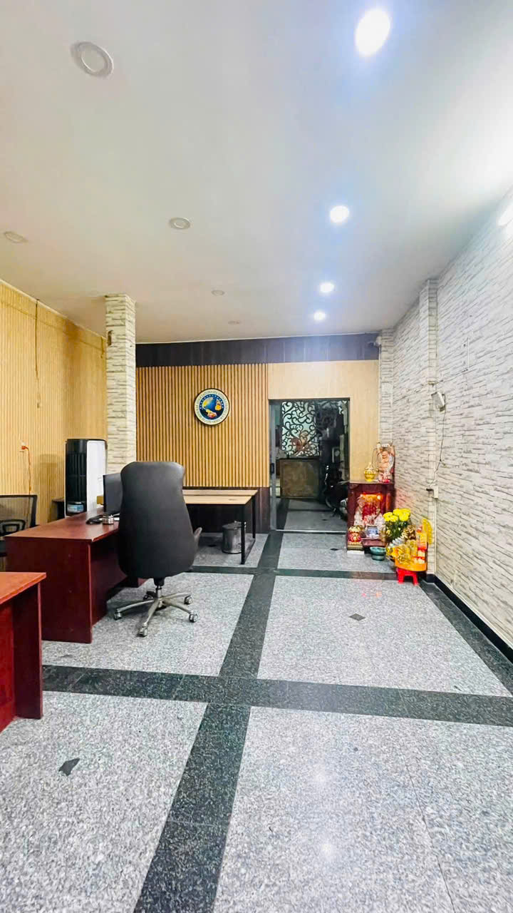 Bán nhà Mặt tiền Hoàng Hoa Thám - gần Đồng Xoài, 4,6x29m, 3 Tầng, 1 đời chủ, 34,8 Tỷ.-3
