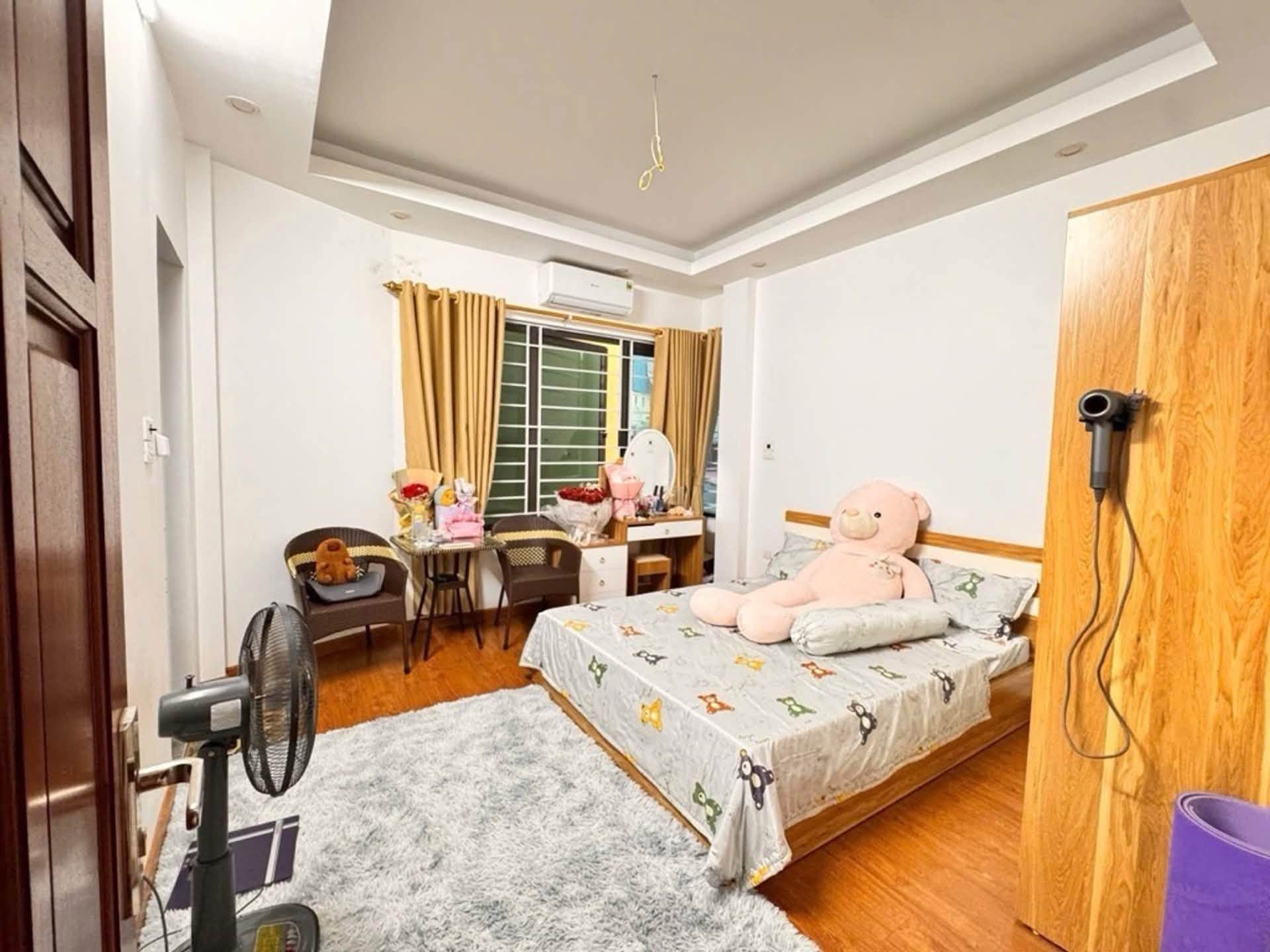 BÁN NHÀ PHỐ HÀM NGHI - LÔ GÓC 2 MẶT THOÁNG - Ô TÔ ĐỖ GẦN - TẶNG FULL NỘI THẤT, 38M² 5 TẦNG NHỈNH 9 TỶ