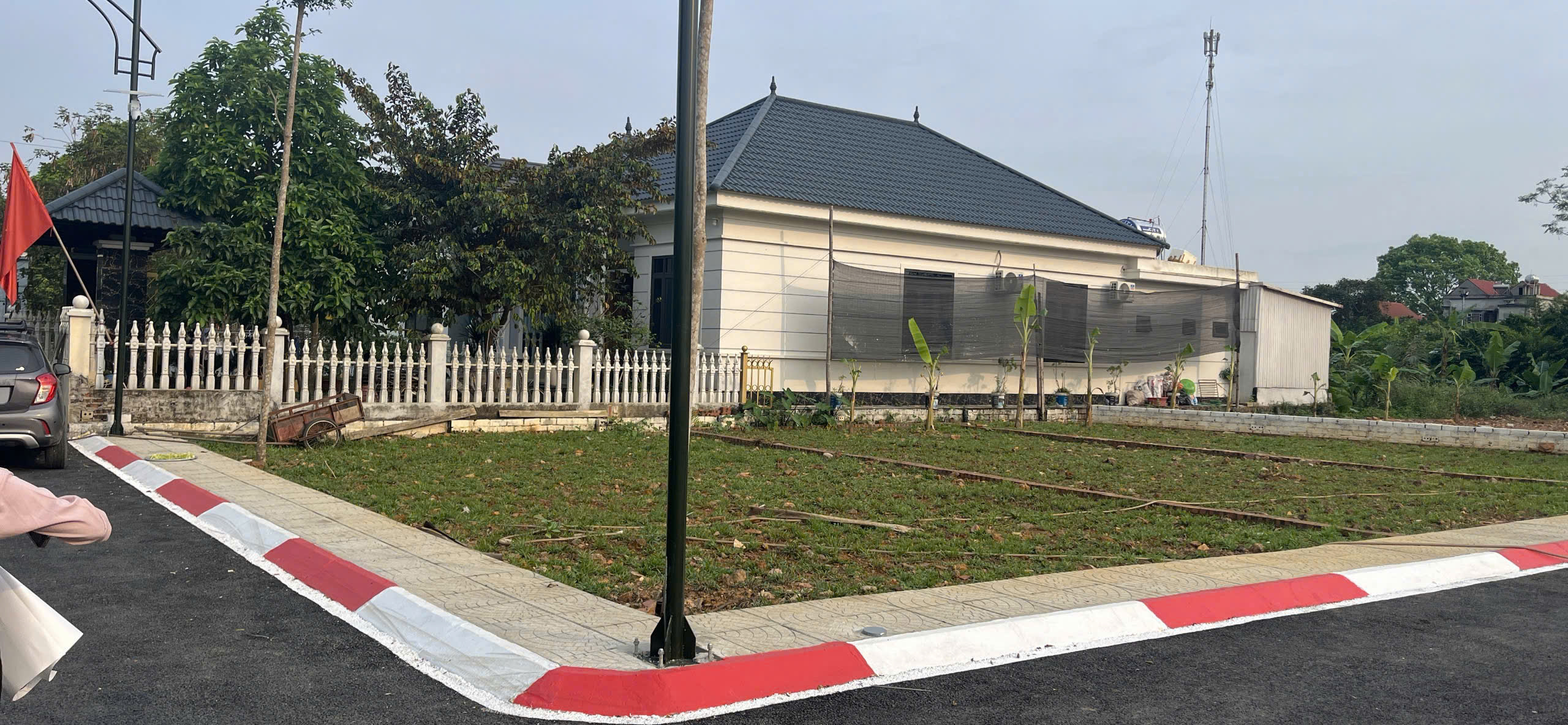  Nhỉnh 2 tỷ sở hữu 100m2 gần Trung tâm Hòa lạc ,gần ga Metro,điểm Bus , ĐH Quốc gia-3