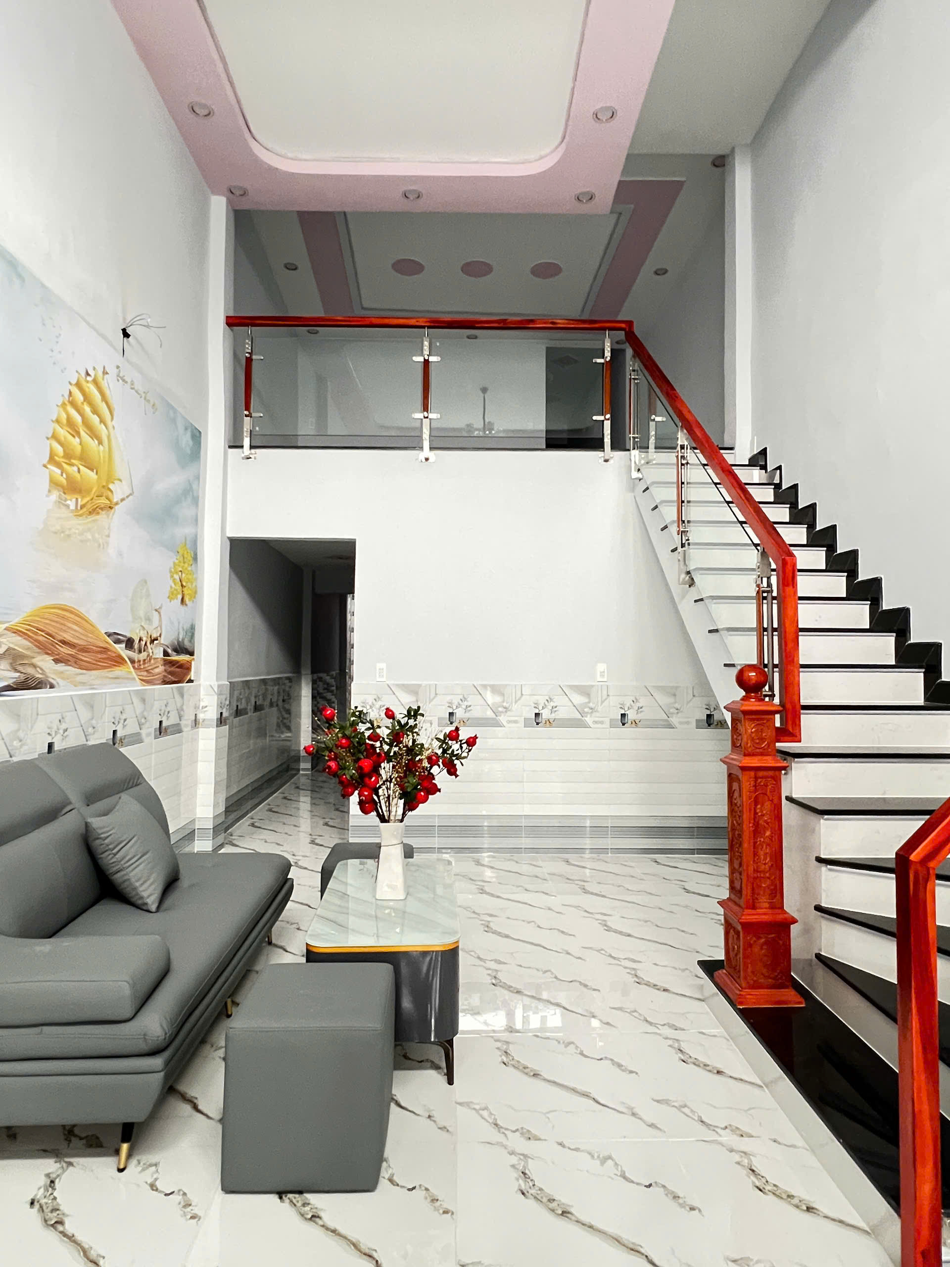 Nhà mới 2 tầng (4x17) mặt tiền đường C4  Phạm Hùng,Bình Hưng. Giá: 4.4 tỷ