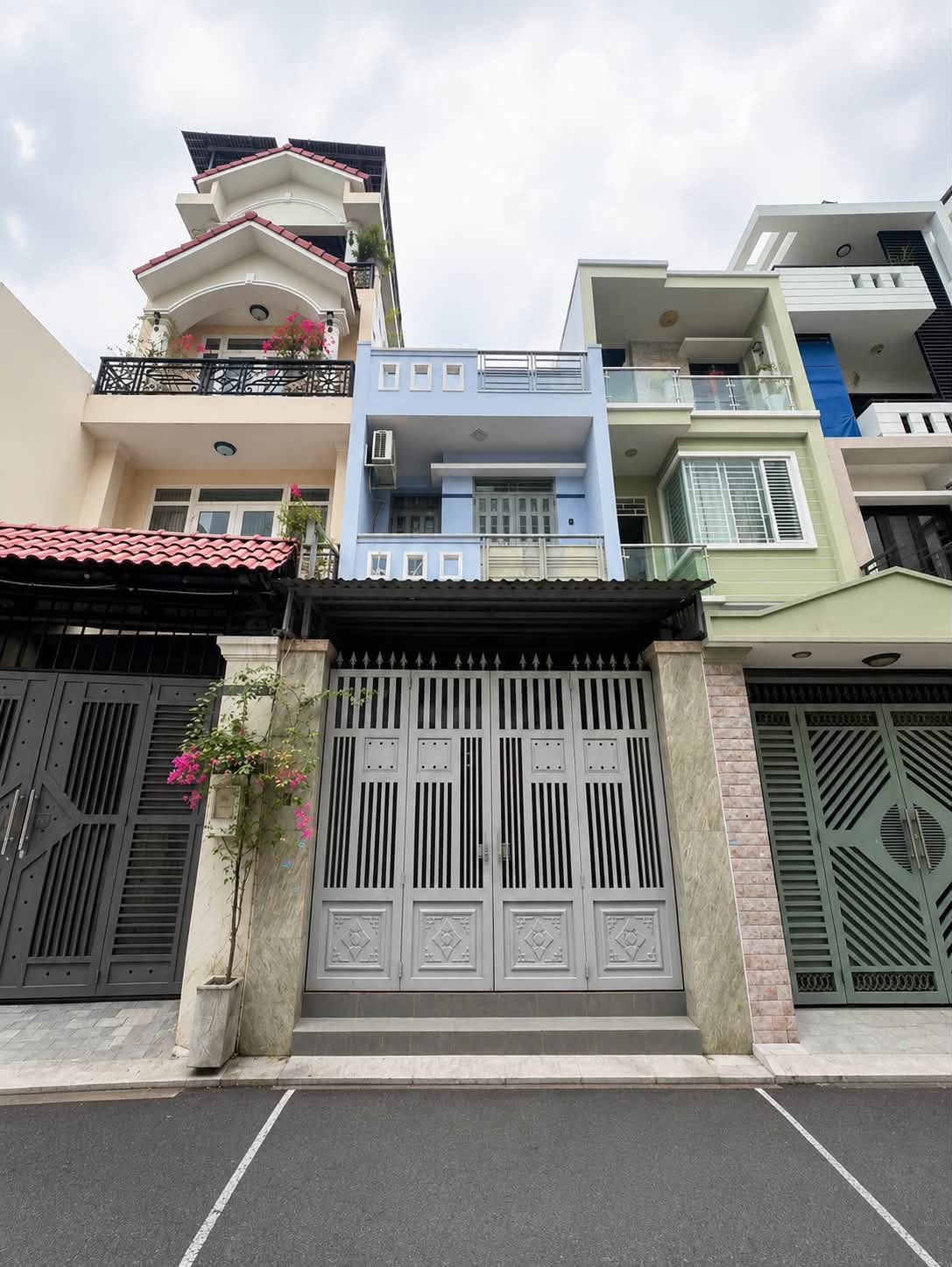 THOẠI NGỌC HẦU - HẺM NHỰA Ô TÔ TRÁNH - 84M² - 3 TẦNG - SẴN ZÒNG TIỀN - CHỈ 8.X TỶ