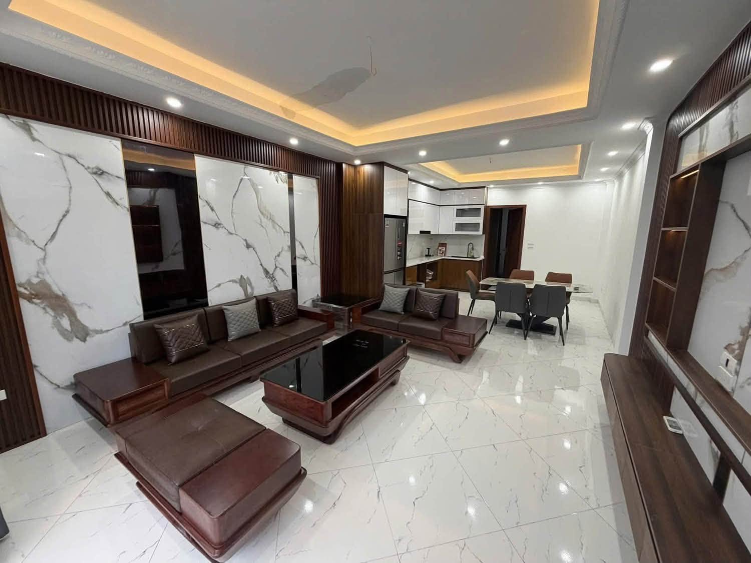 BÁN NHÀ PHỐ LÊ ĐỨC THỌ 42M², 5 TẦNG 1 TUM, TRƯỚC NHÀ THOÁNG, KHU DÂN TRÍ CAO, NHÀ ĐẸP Ở LUÔN – CHỈ 10 TỶ