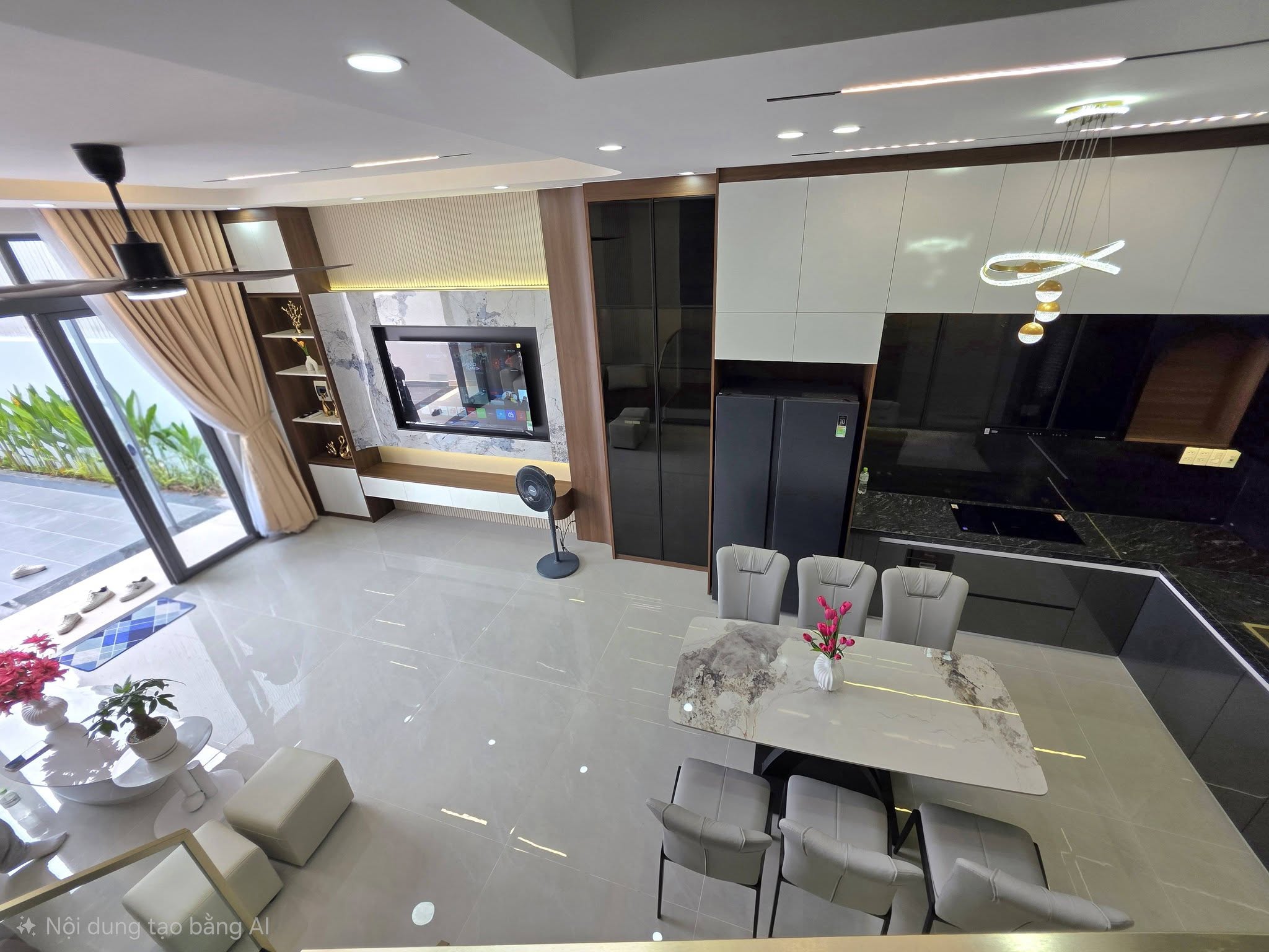 NHÀ FULL NỘI THẤT XỊN - Ô TÔ NGỦ TRONG NHÀ - KIỆT ÂU CƠ-3