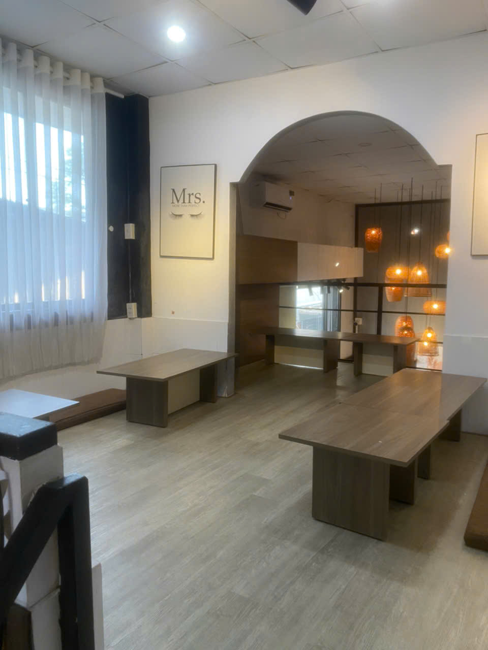 SANG QUÁN CÀ PHÊ MÁY LẠNH – GẦN ĐH THỦ DẦU MỘT Đường Trần Văn Ơn, cách cổng 4 ĐH Thủ Dầu Một khoảng 300m