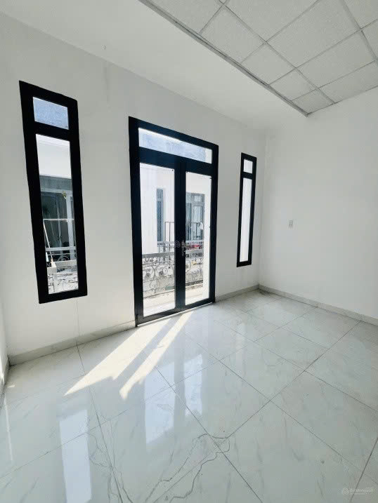 CHÍNH CHỦ BÁN GẤP NHÀ 2 MẶT TIỀN 5PN GẦN CHỢ LONG HÒA - SỔ HỒNG RIÊNG - CHỈ 2,1 TỶ - DỌN VÀO Ở NGAY-4