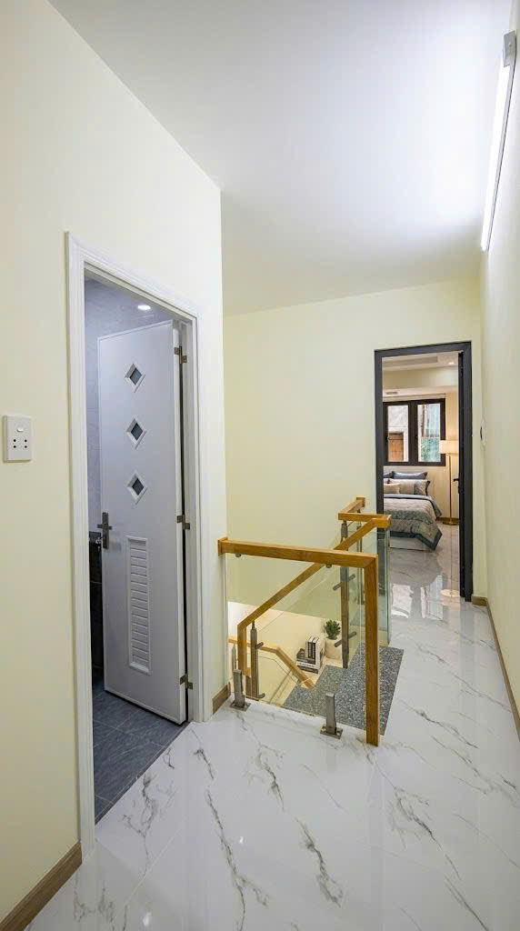 Bán nhà mới Võ Văn Tần, QUẬN 3, DT 3 x 11m (33 m2), giá 5.5 tỷ
