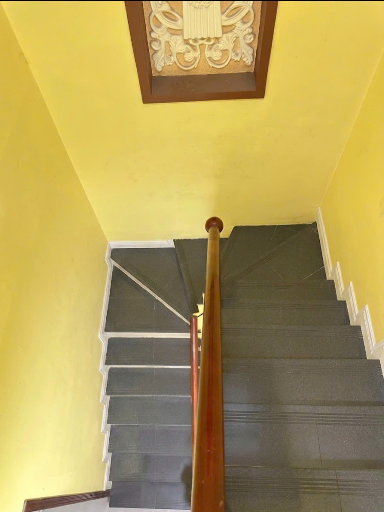 NGAY VÁCH NHẬT TẢO - LÝ THƯỜNG KIỆT QUẬN 10 - 4 TẦNG BTCT KIÊN CỐ - CÁCH MẶT TIỀN 10 CĂN-3