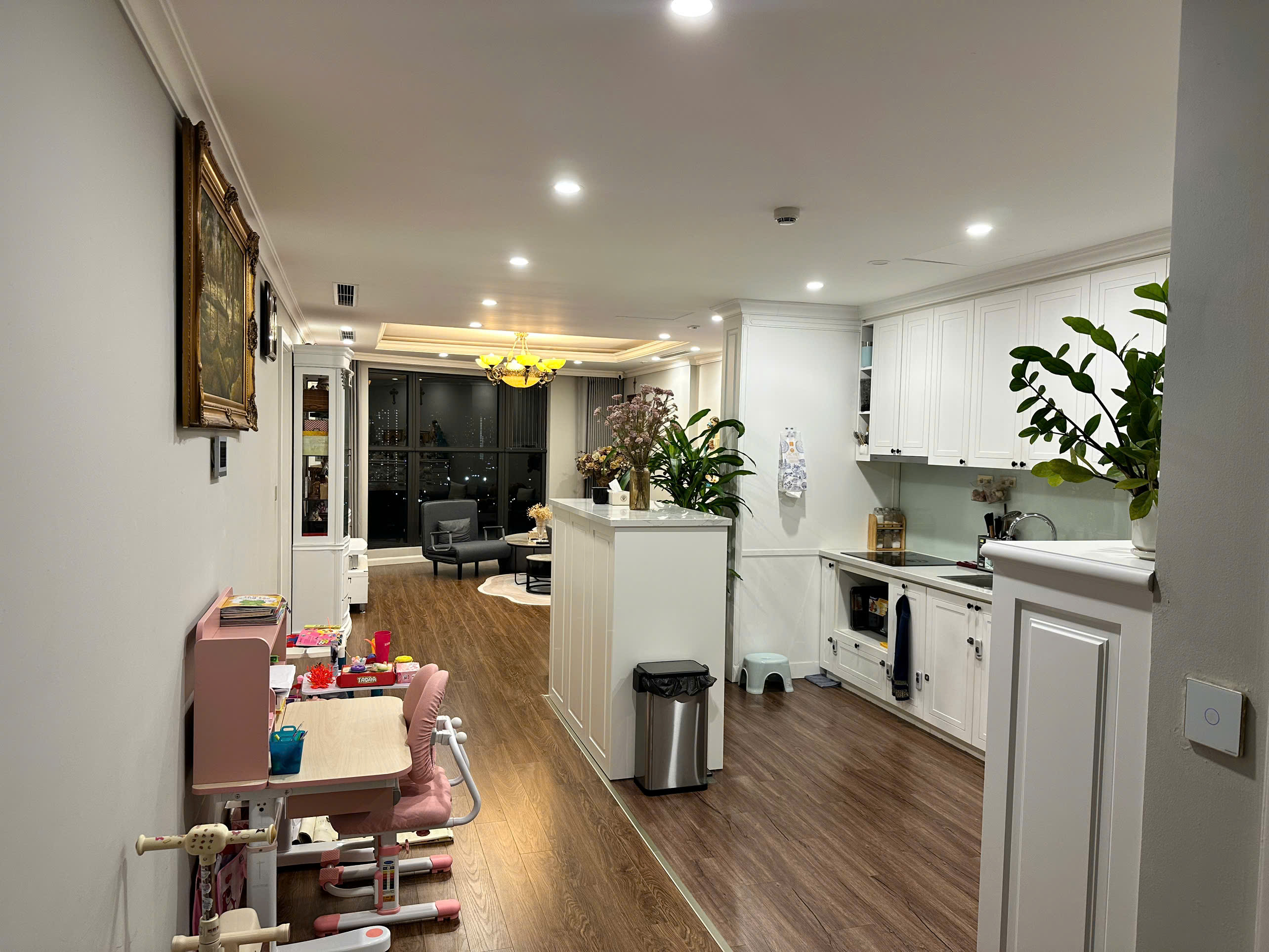 Bán căn hộ 4PN cao cấp Sunshine Garden - 140m2 - Full nội thất - Sát Times City - View đẹp