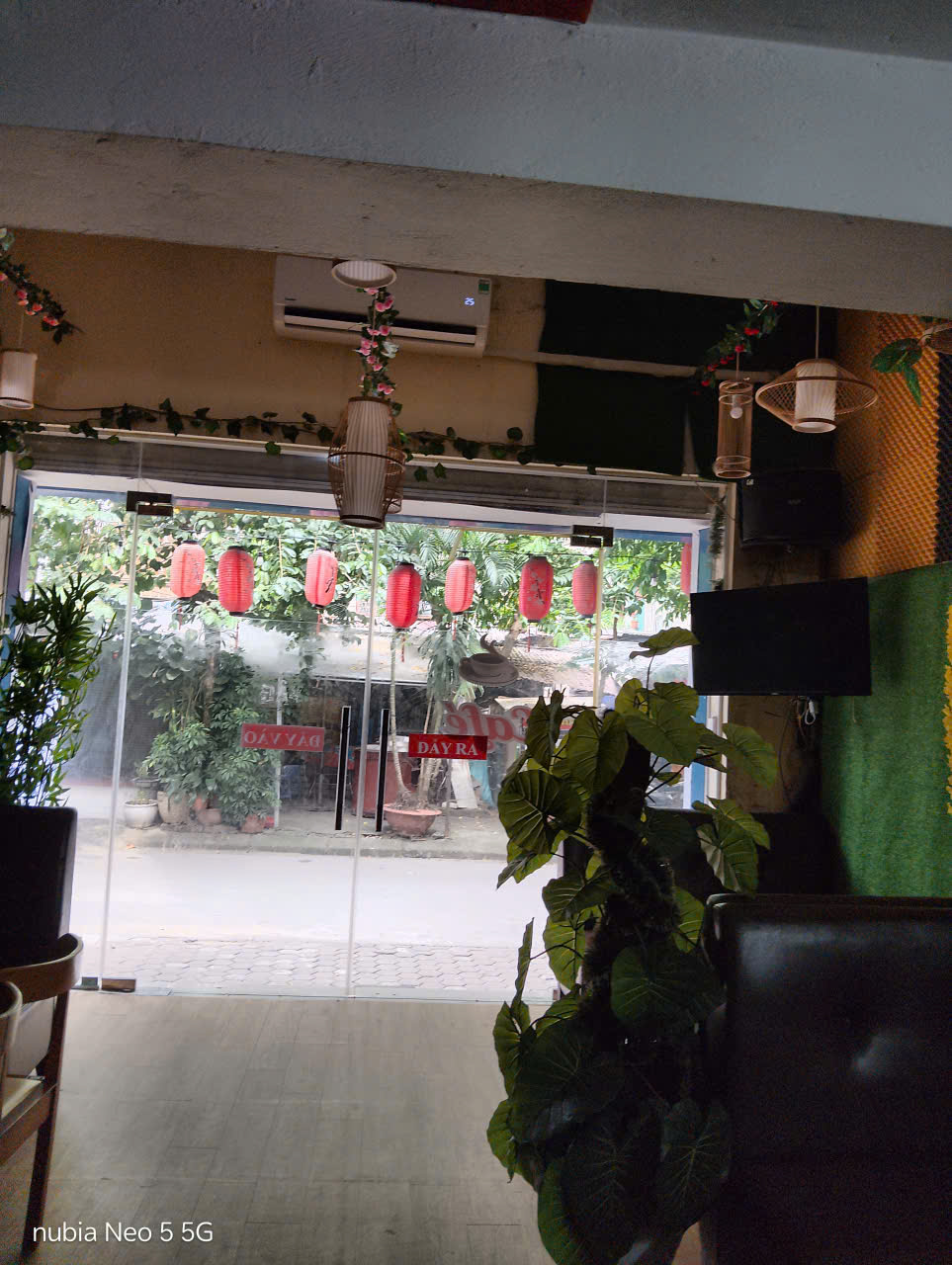 GIÁ TỐT - SANG NHƯỢNG QUÁN CAFE KẾT HỢP HÁT CHO NHAU NGHE – LÊ TRỌNG TẤN, HÀ ĐÔNG