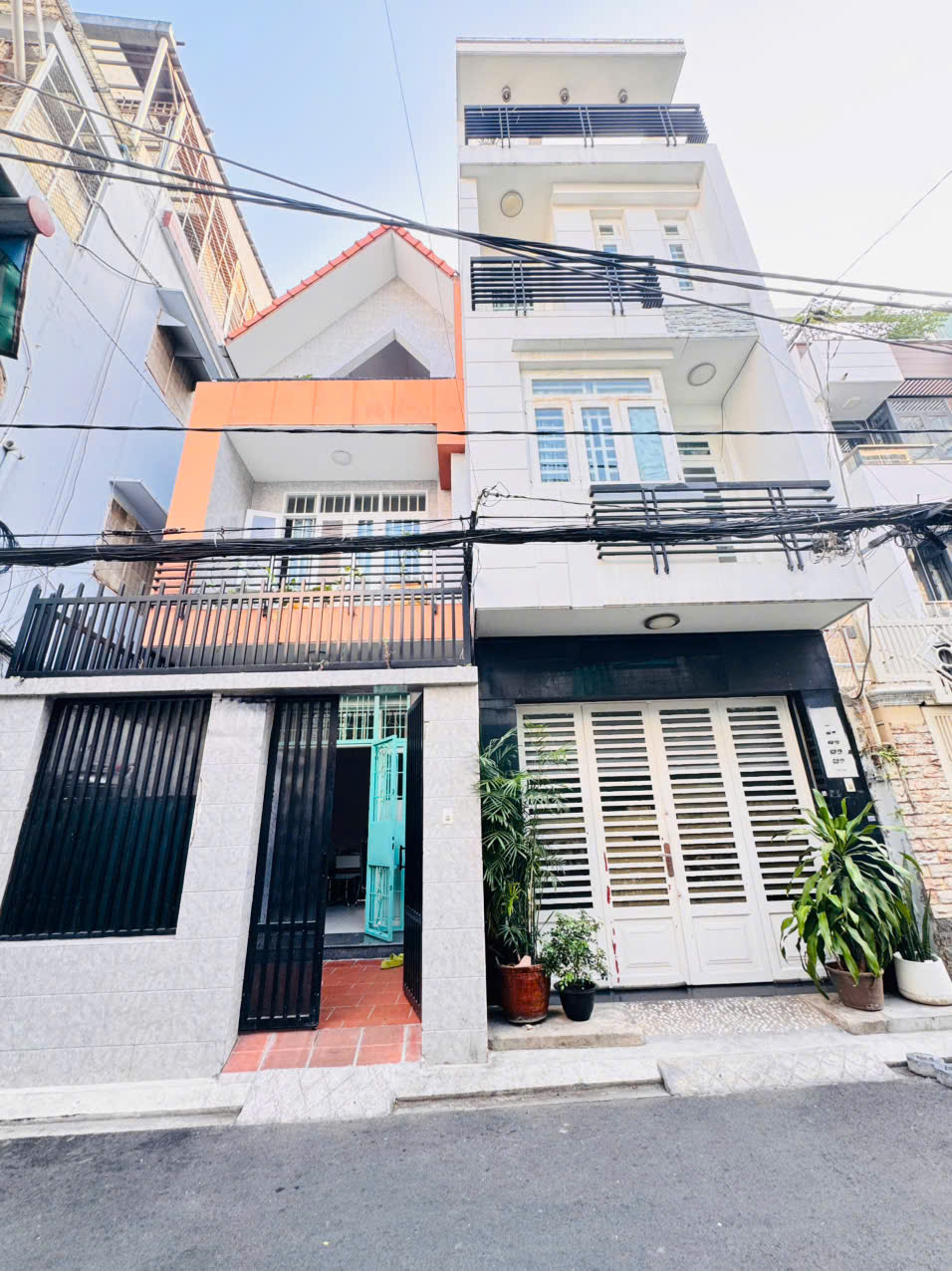 SIÊU PHẨM 3 MẶT TIỀN HXH Đ.LÊ THỊ RIÊNG, P.BẾN THÀNH, QUẬN 1- KHU VIP HIẾM - 992M NGANG 4,2M*24M VUÔNG ĐẸP- CHỈ 28,5T- 0938676685 GIANG GIANG GẶP CHÍNH CHỦ