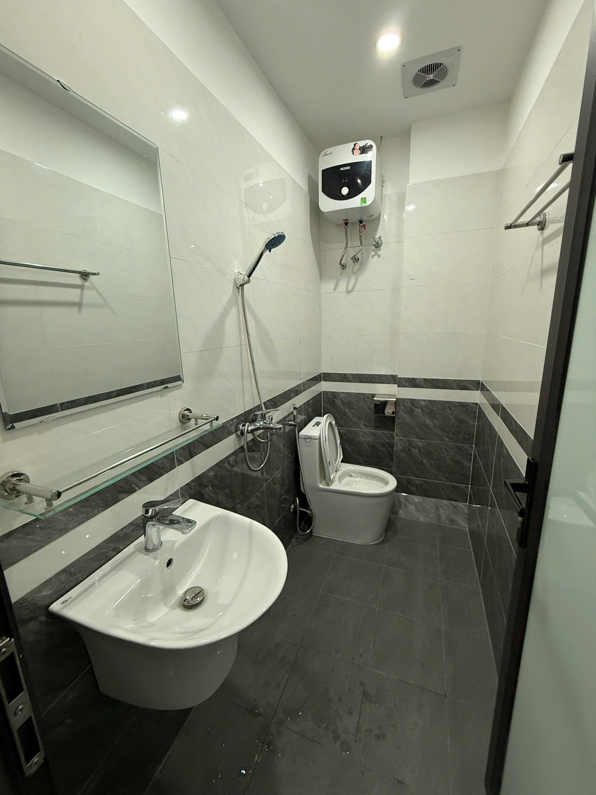 Nhà 5 tầng thang máy, Thanh Lãm, DT53m2, MT4m, 8.68 tỷ Hà Đông