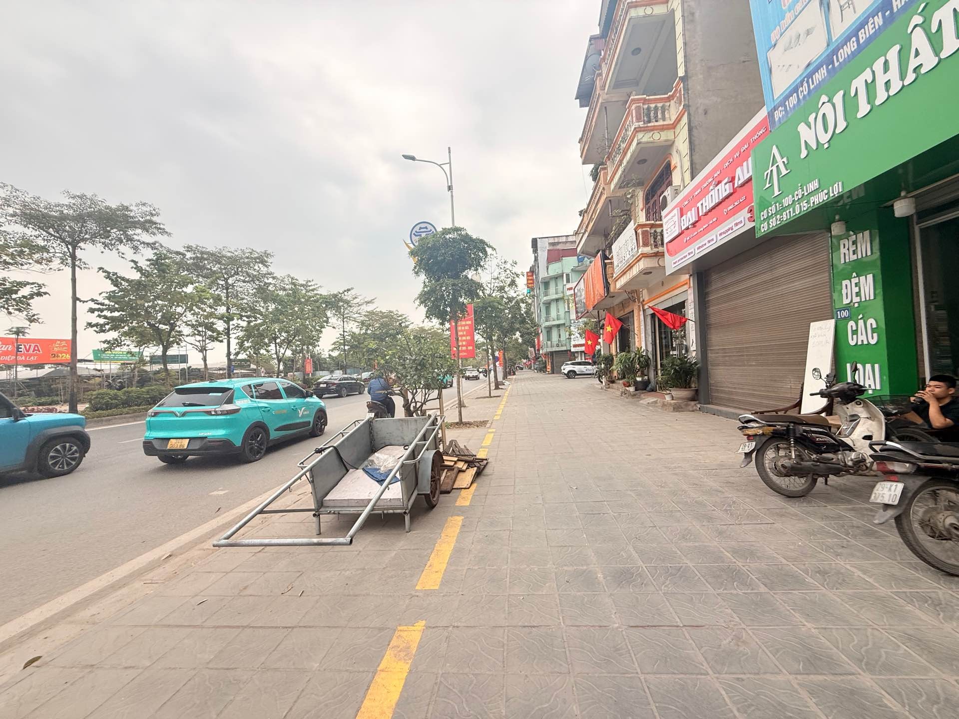 BÁN ĐẤT LONG BIÊN 220M2- MT 9m- MẶT PHỐ KINH DOANH, VP- 58 Tỷ