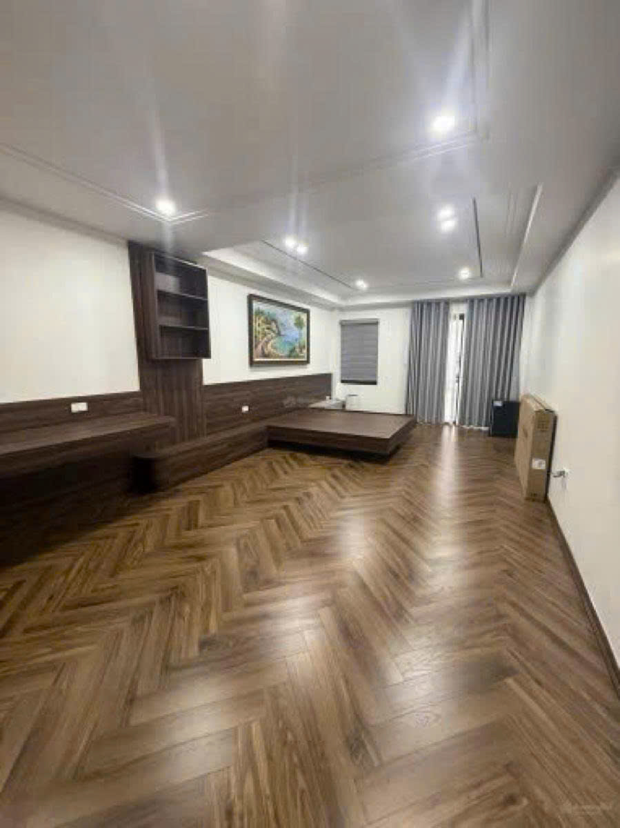 Bán nhà Phố Trạm 56m 7 tầng Mt4m kinh doanh ô tô tránh nhỉnh 20 tỷ