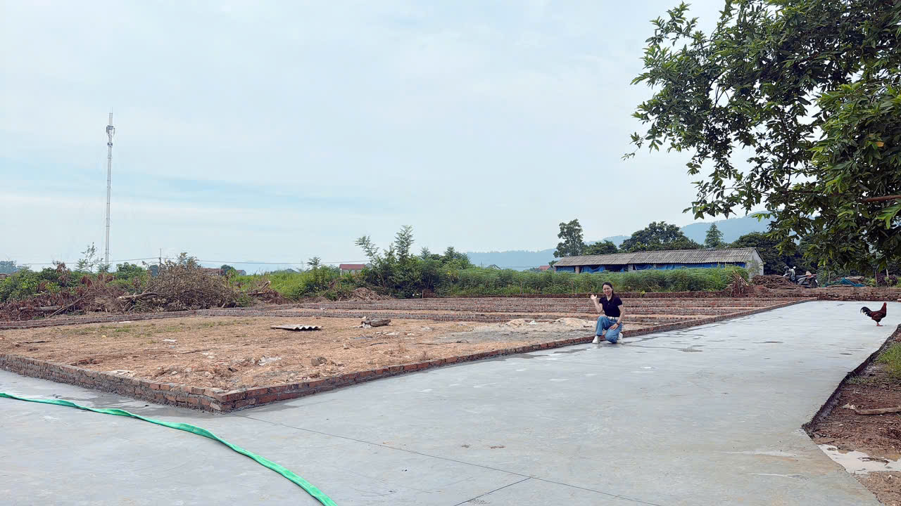 DT 100 M VIU CÁNH ĐỒNG THOÁNG MÁT -HỒ CÂU CÁ -PHÙ HỢP MUA XÂY NHÀ NGHỈ DƯỠNG CHO 1 GIA DDINGF -VỚI GIÁ CHỈ CÓ HƠN 700TR XX -XUNG QUANH THOÁNG MÁT ,-3