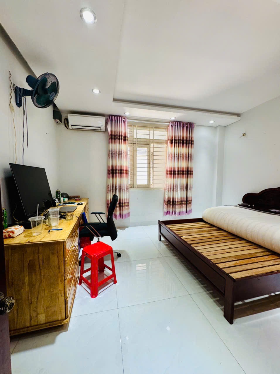 NHÀ ĐẸP – GIÁ TỐT – CẦN BÁN GẤP NHÀ TẠI Phường Hòa Thạnh, Quận Tân Phú, TP. Hồ Chí Minh