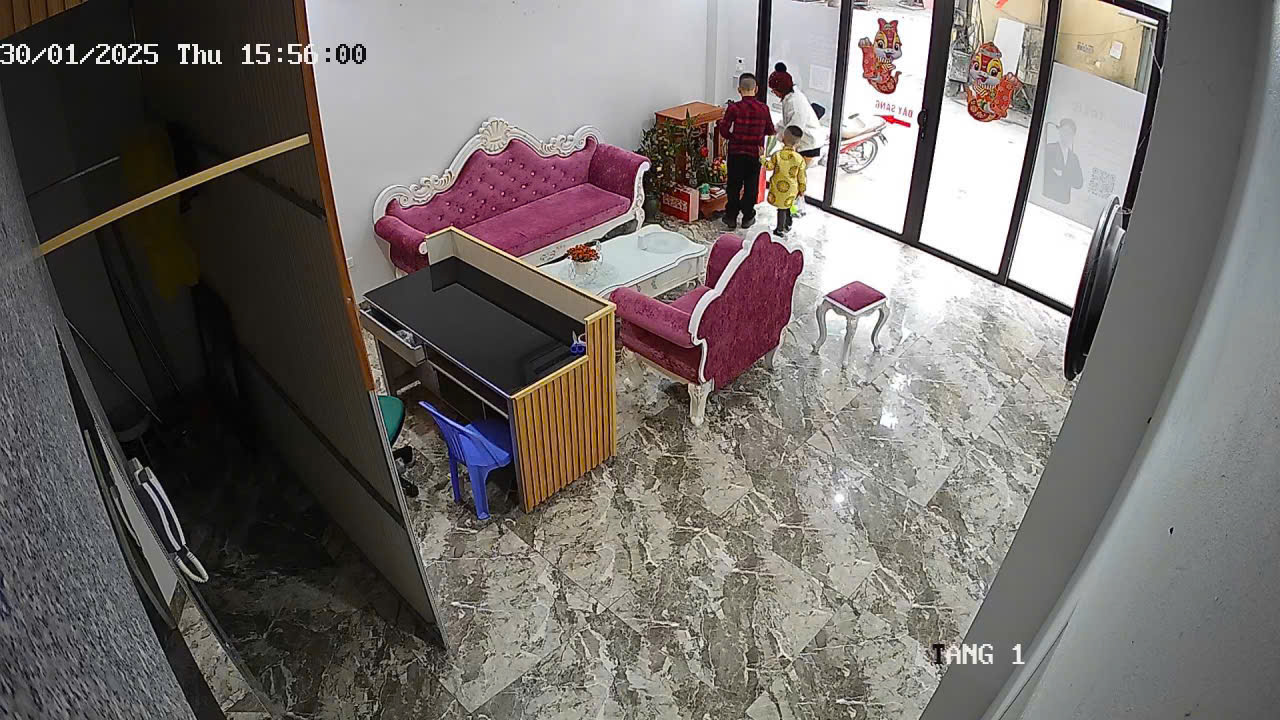 CHO THUÊ TÒA NHÀ CÓ THANG MÁY MAI DỊCH , CẦU GIẤY , PHÙ HỢP KINH DOANH, VĂN PHÒNG, SPA