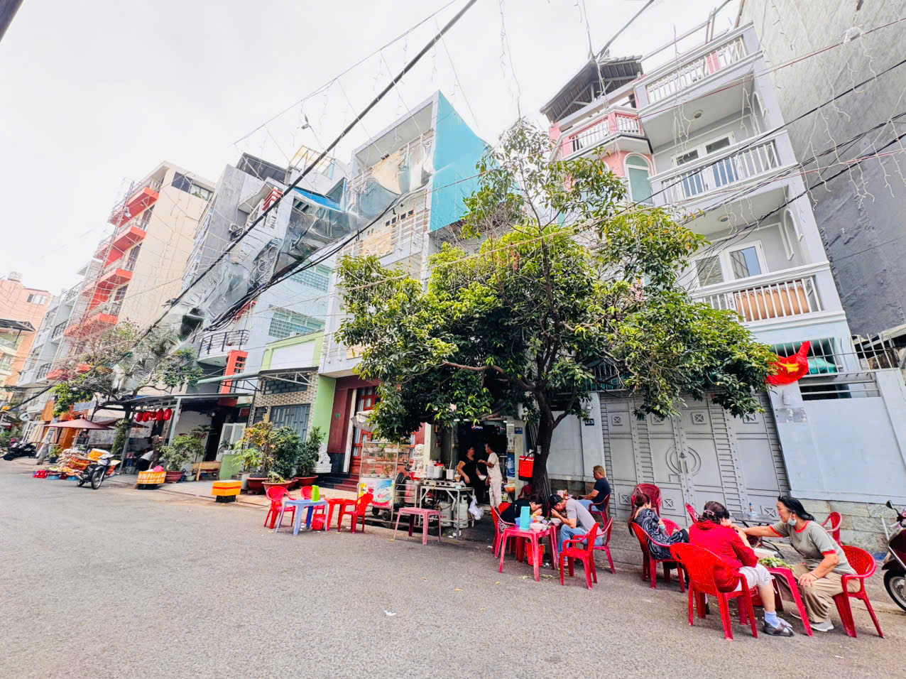 HIẾM NGANG LỚN 6M*14M - BÁN NHÀ 4 TẦNG PHONG CÁCH BIỆT THỰ Đ.CÁCH MẠNG THÁNG 8, QUẬN 3- MẶT TIỀN 12M XE HƠI VÔ TƯ ĐẬU NGÀY ĐÊM- CHỈ 21T- 0938676685 GIANG GIANG