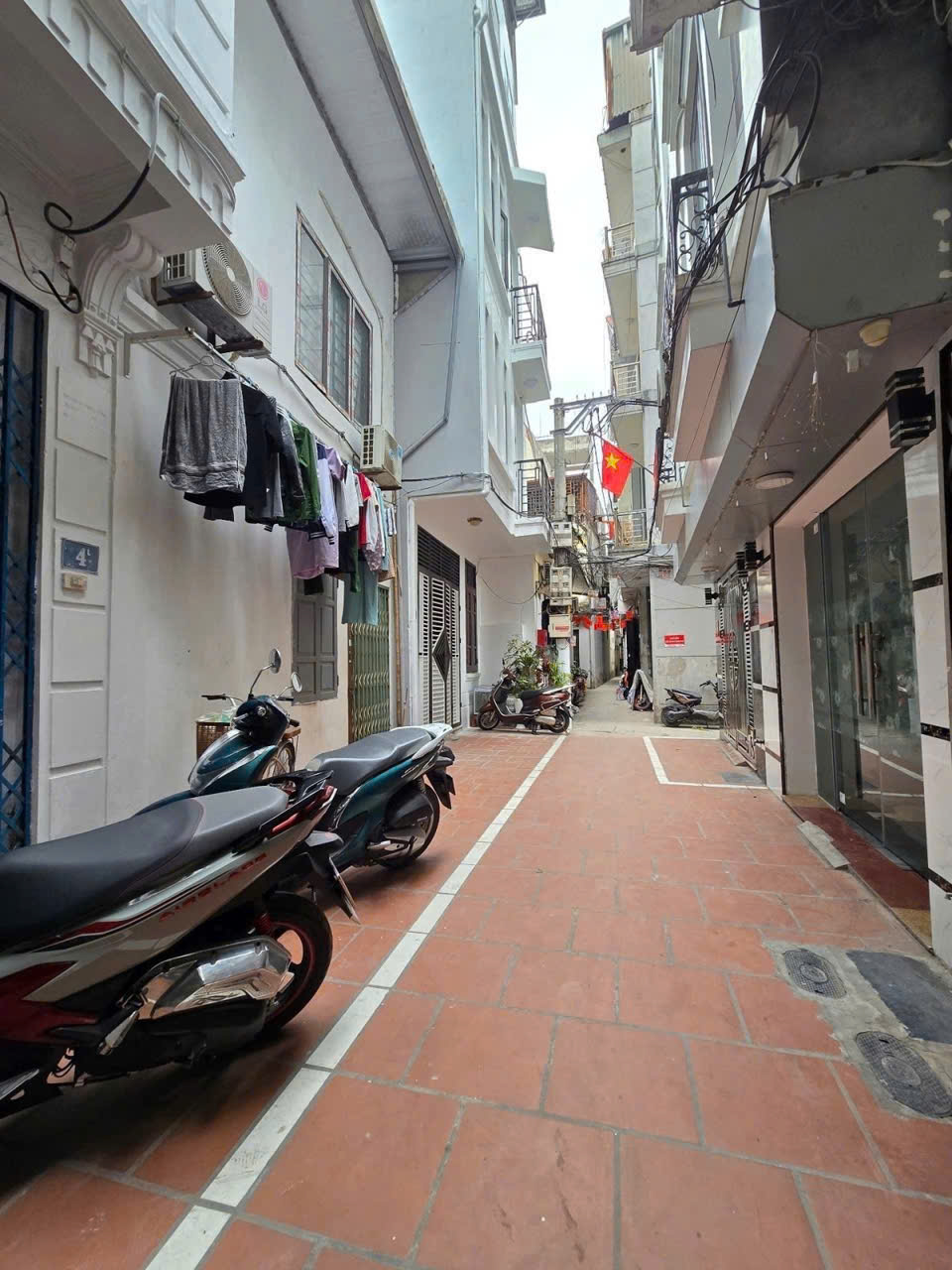 BÁN NHÀ 5 TẦNG THANG MÁY – NGÕ THÔNG – GẦN ĐẠI HỌC ĐẠI NAM – FULL NỘI THẤT