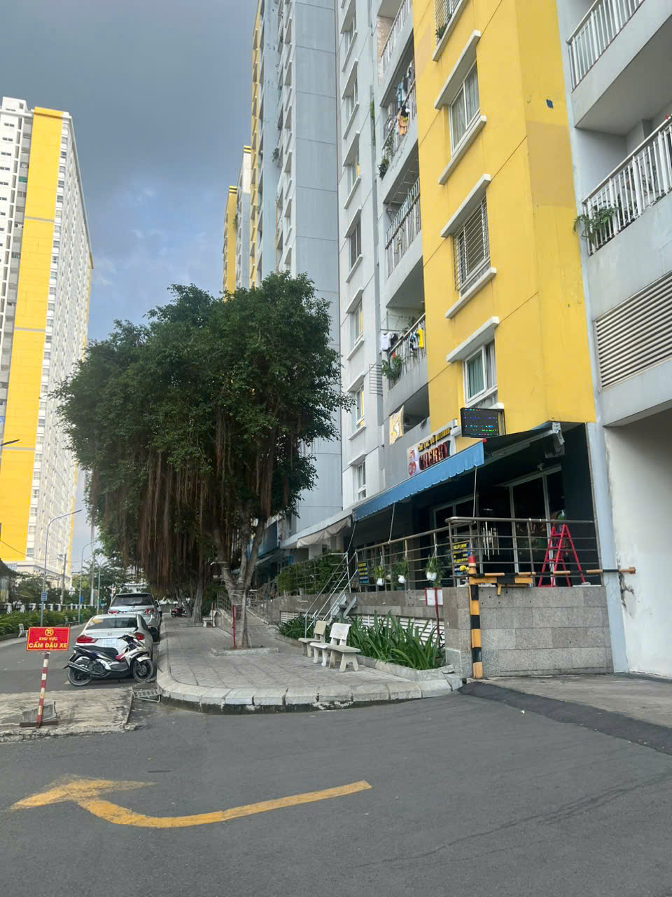 Chính chủ bán shophouse ngay chung cư Carina Plaza - Mặt tiền kinh doanh, dòng tiền 17 triệu
