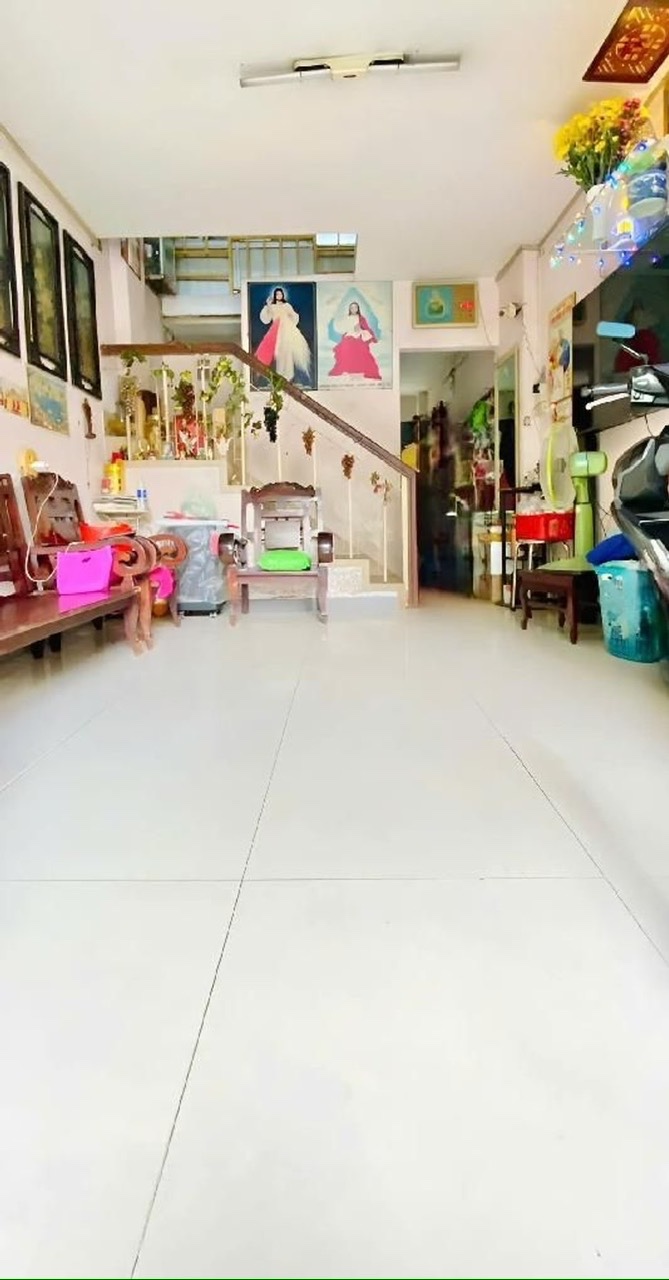 Nhà hẻm xe hơi Lạc Long Quân  35m² (3.8 x 12m)  5.4 tỷ