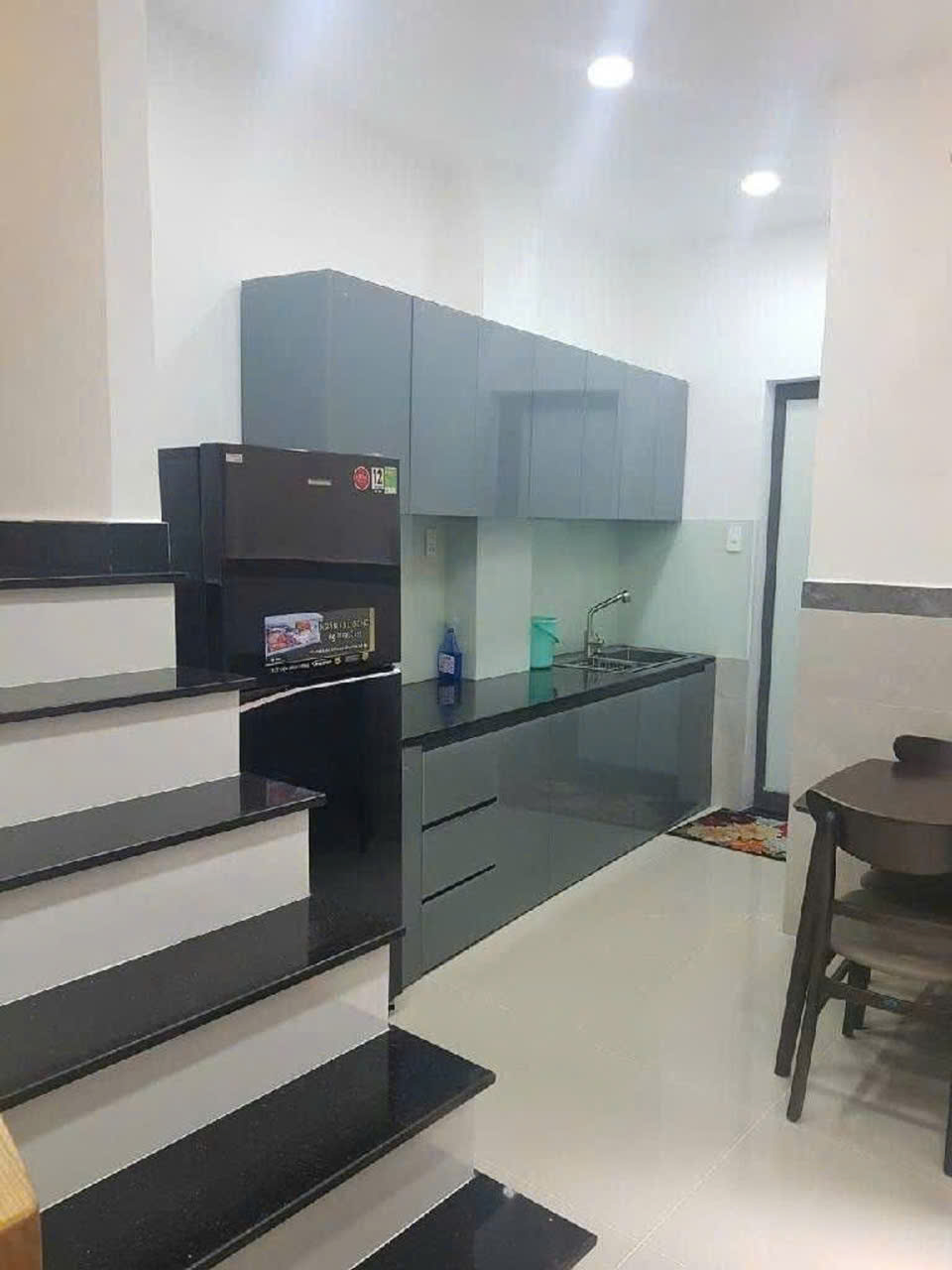 LÔ GÓC 30M2 – 3 TẦNG – 25M RA MT TRƯỜNG SA – GIÁ 6 TỶ