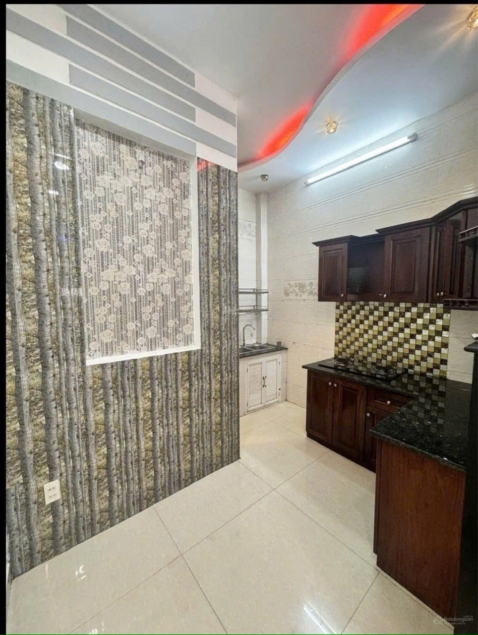 NHÀ 4 TẦNG NGUYỄN THỊ MINH KHAI – 5 PN – HẺM GẦN 4M – GIÁ 6.5 TỶ