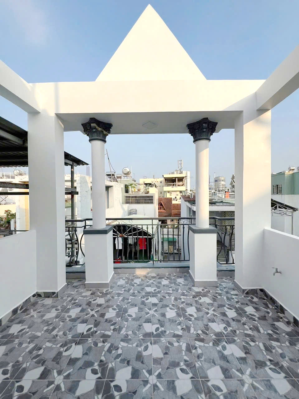 Nhà 2lầu/ST Âu Dương Lân P3Q8 P.Chánh Hưng