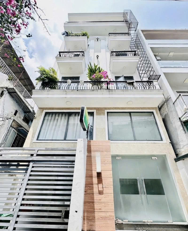 Bán nhà Mặt tiền Phó Đức Chính - gần Lê Văn Duyệt, 6,8x14m, 8 Tầng, Khoán 65tr, 24,5 Tỷ