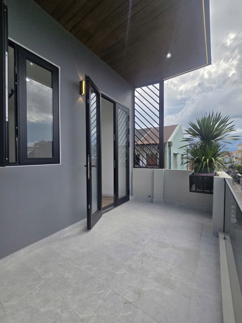 # MT Châu Thượng Văn, gần Chợ Hòa Cường, 66m2, 3 tầng, 2 mặt thoáng, 8.x tỷ